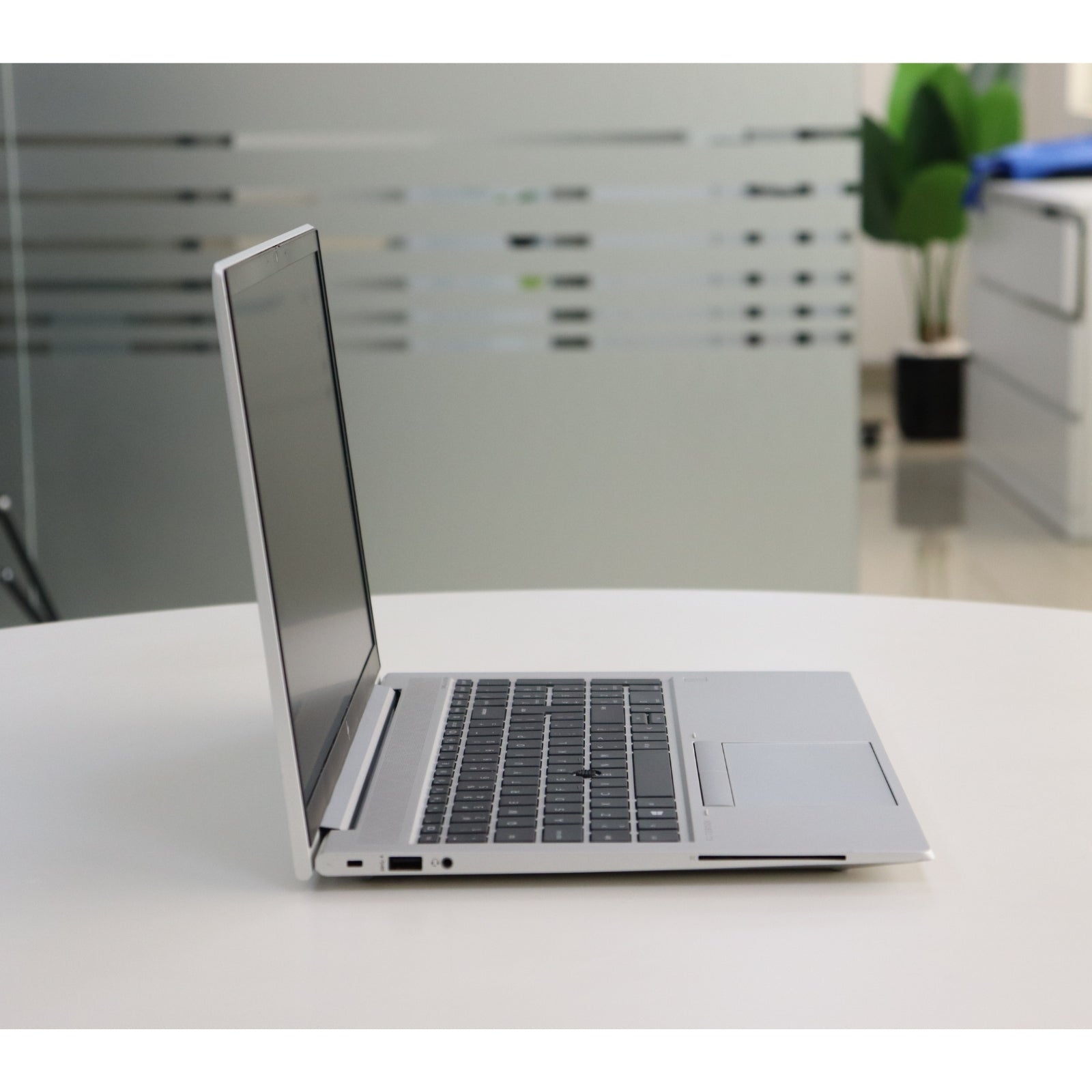 HP ELITEBOOK 855 G7: RYZEN 3, 8GB RAM, 256GB SSD SN:00700