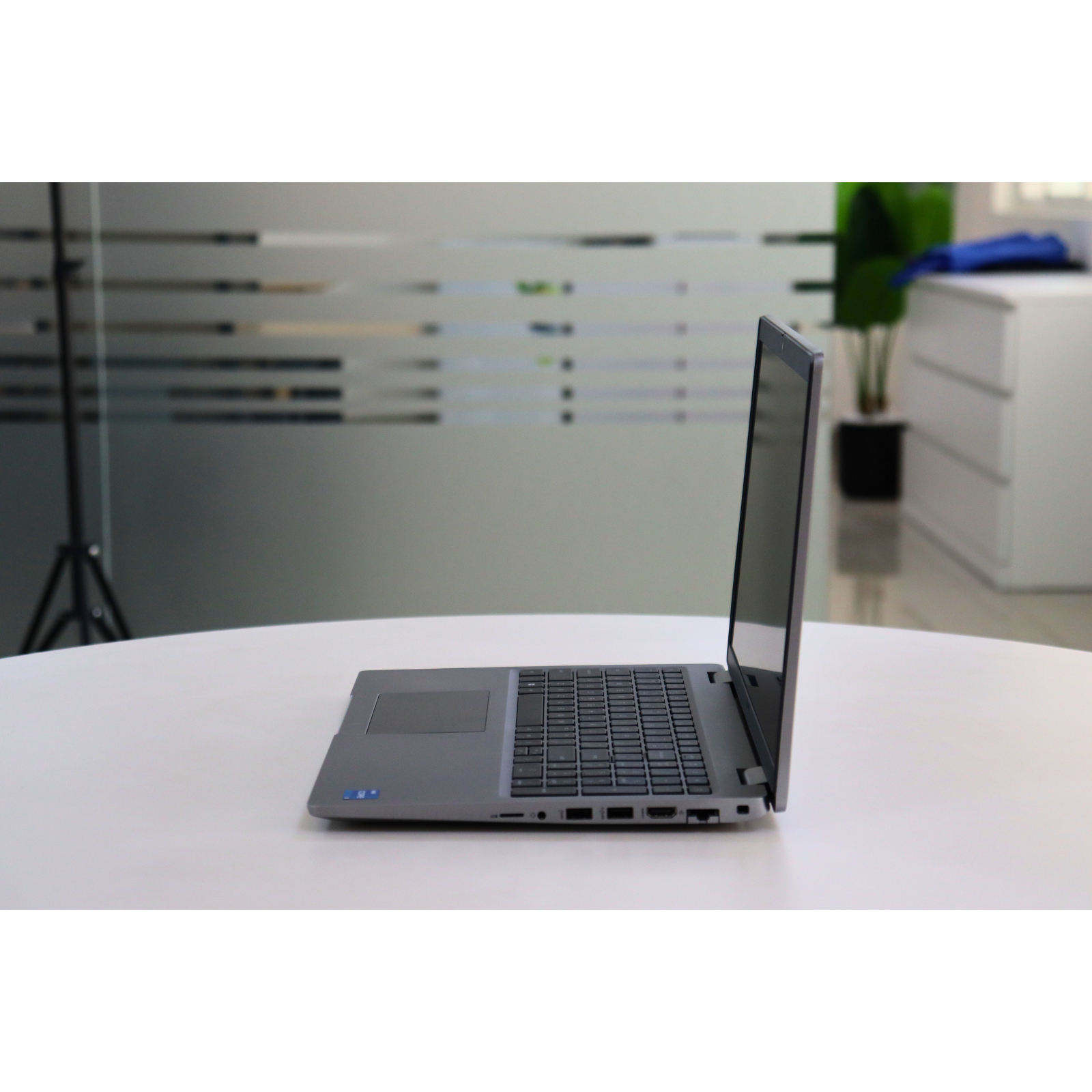 Dell Latitude 5530: 12th Gen i5, 16GB RAM, 256GB SSD, SN:05916