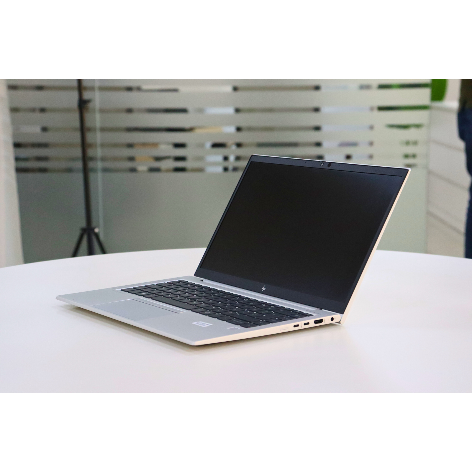 HP ELITEBOOK 845 G8:AMD RYZEN 3, 16GB RAM, 256GB SSD, SN:00300
