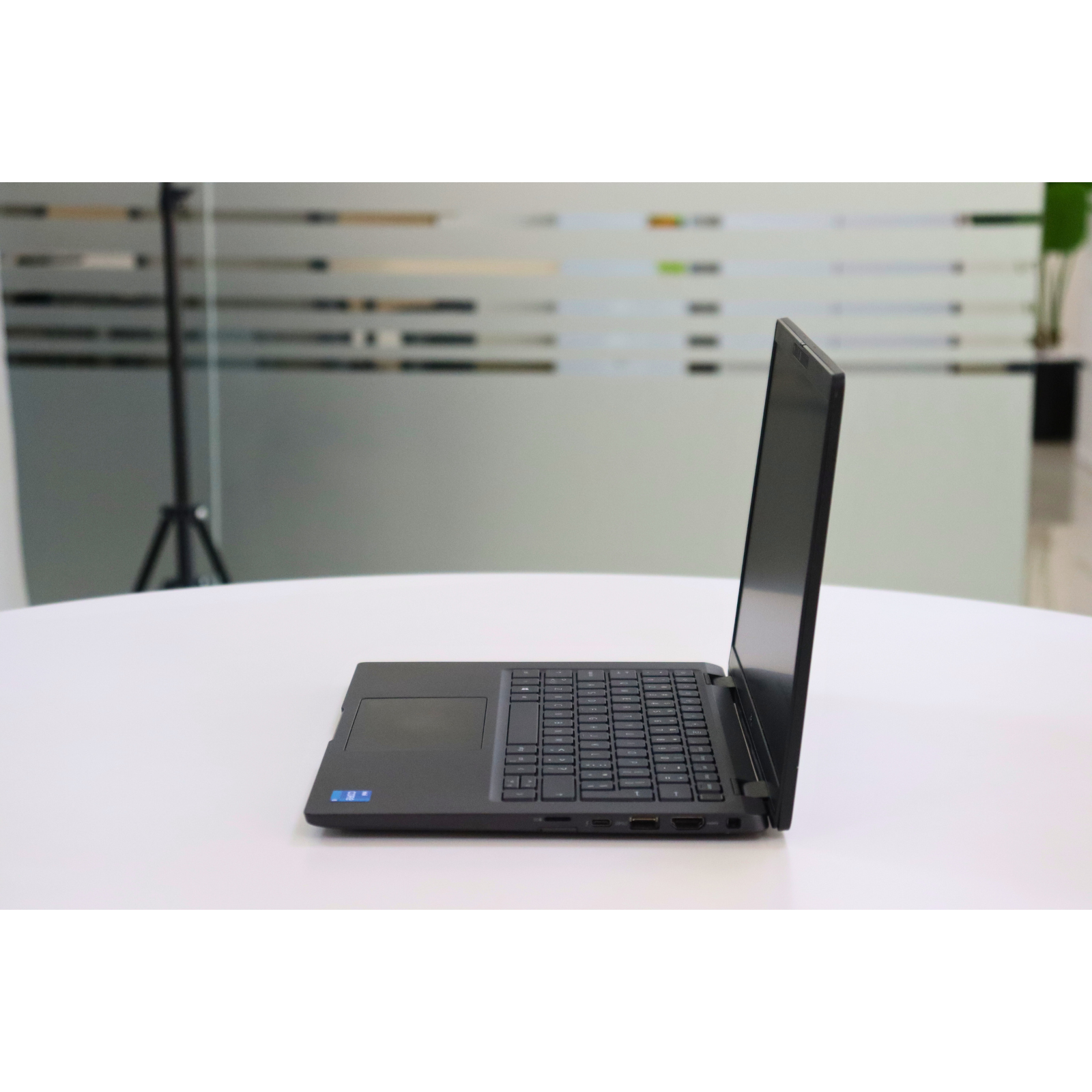 Dell LATITUDE 7420: 11th Gen i5, 16GB RAM, 256GB SSD, SN:01050
