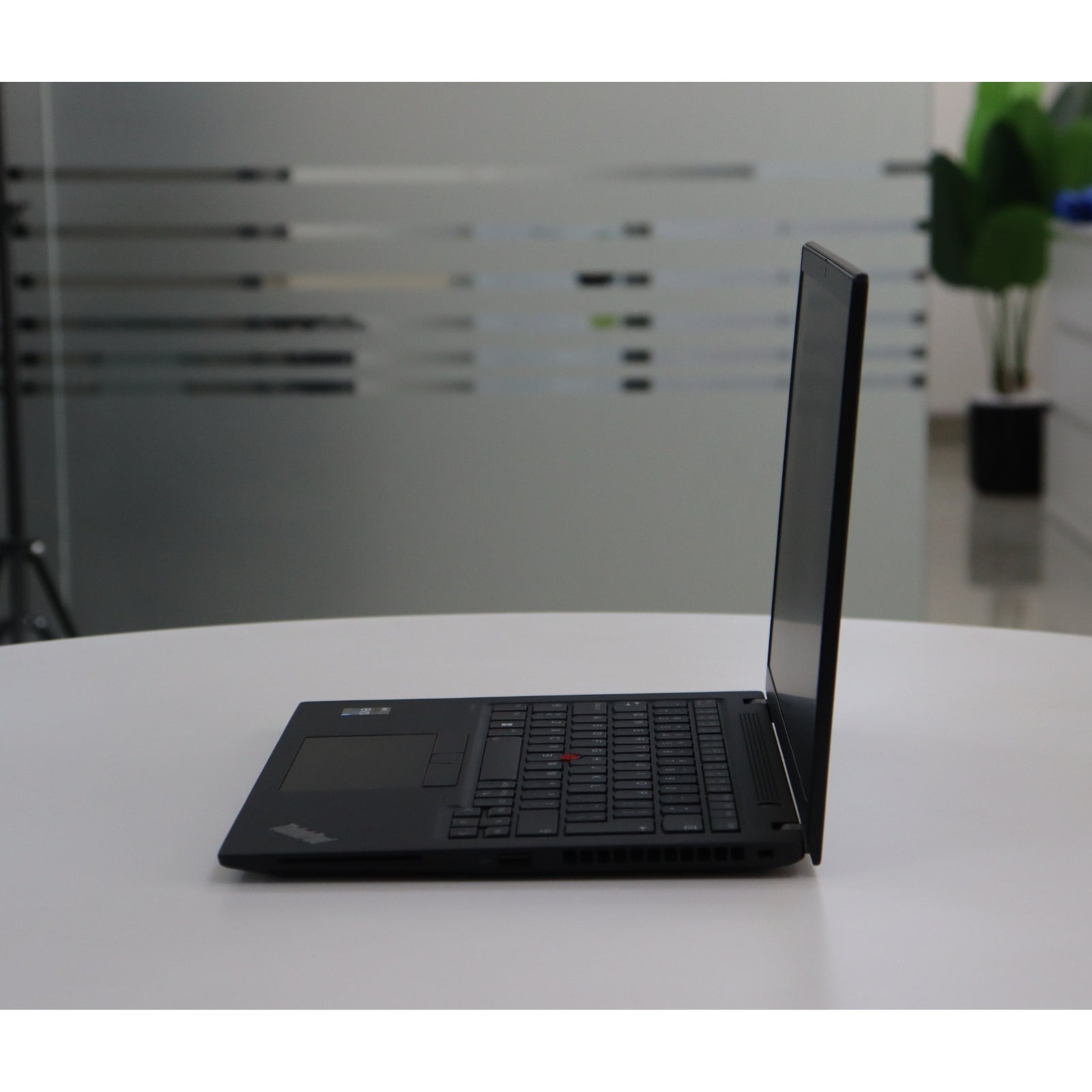 LENOVO THINKPAD T14S GEN 4: 13th Gen i5, 16GB RAM, 256GB SSD, SN:00460