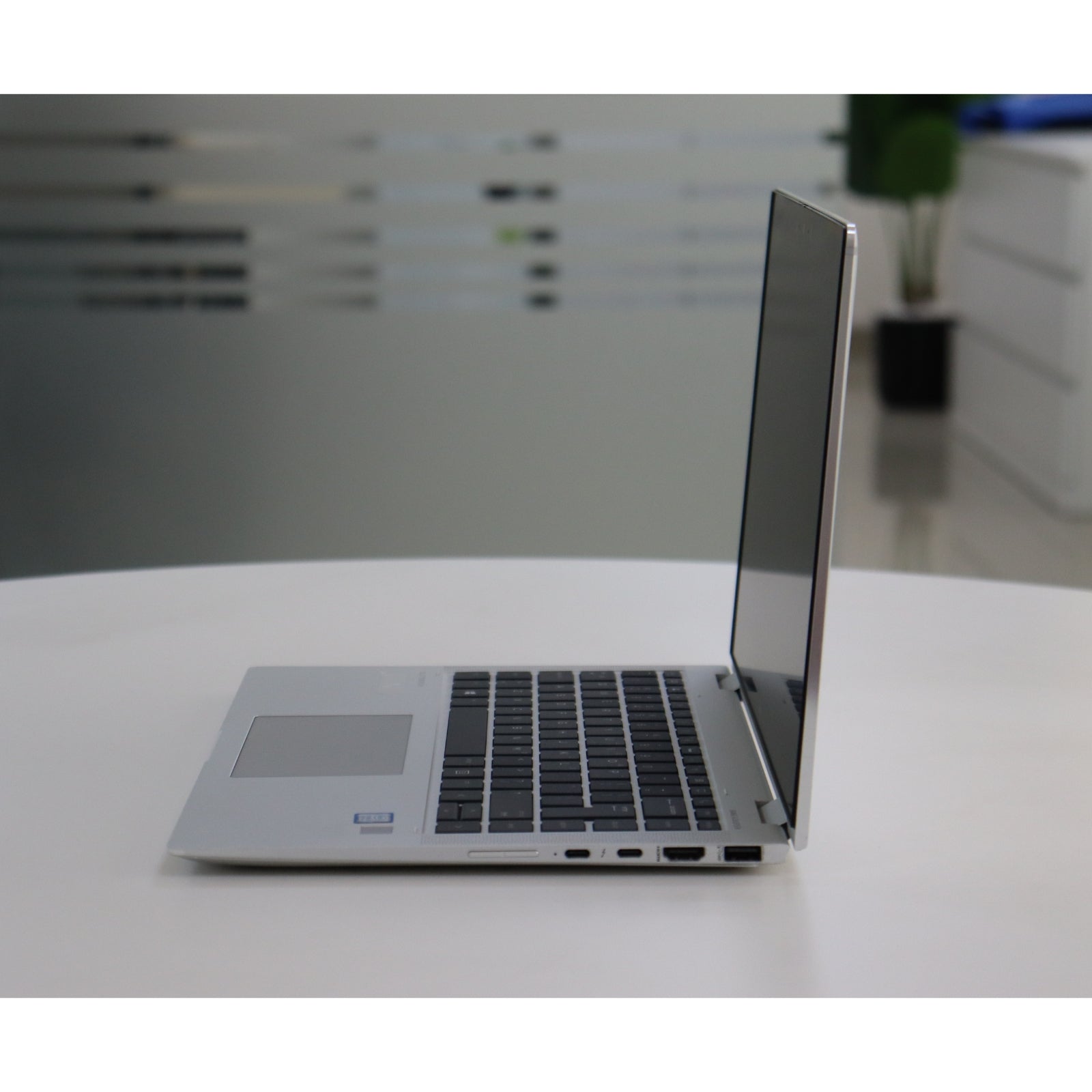 HP ELITEBOOK X360 1040 G6: Intel Core i5, 8th Gen, 8GB RAM, 256GB SSD SN:00788