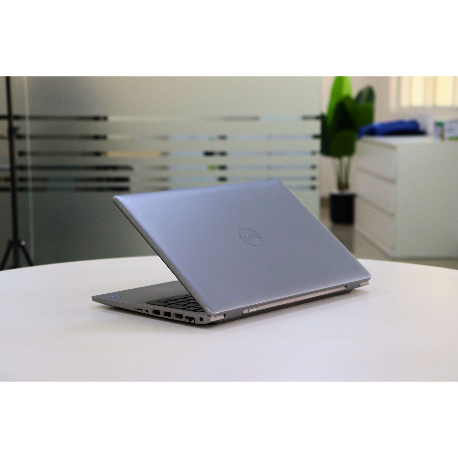 Dell LATITUDE 5520: 11th Gen i7, 8GB RAM, 512GB SSD, SN:19098