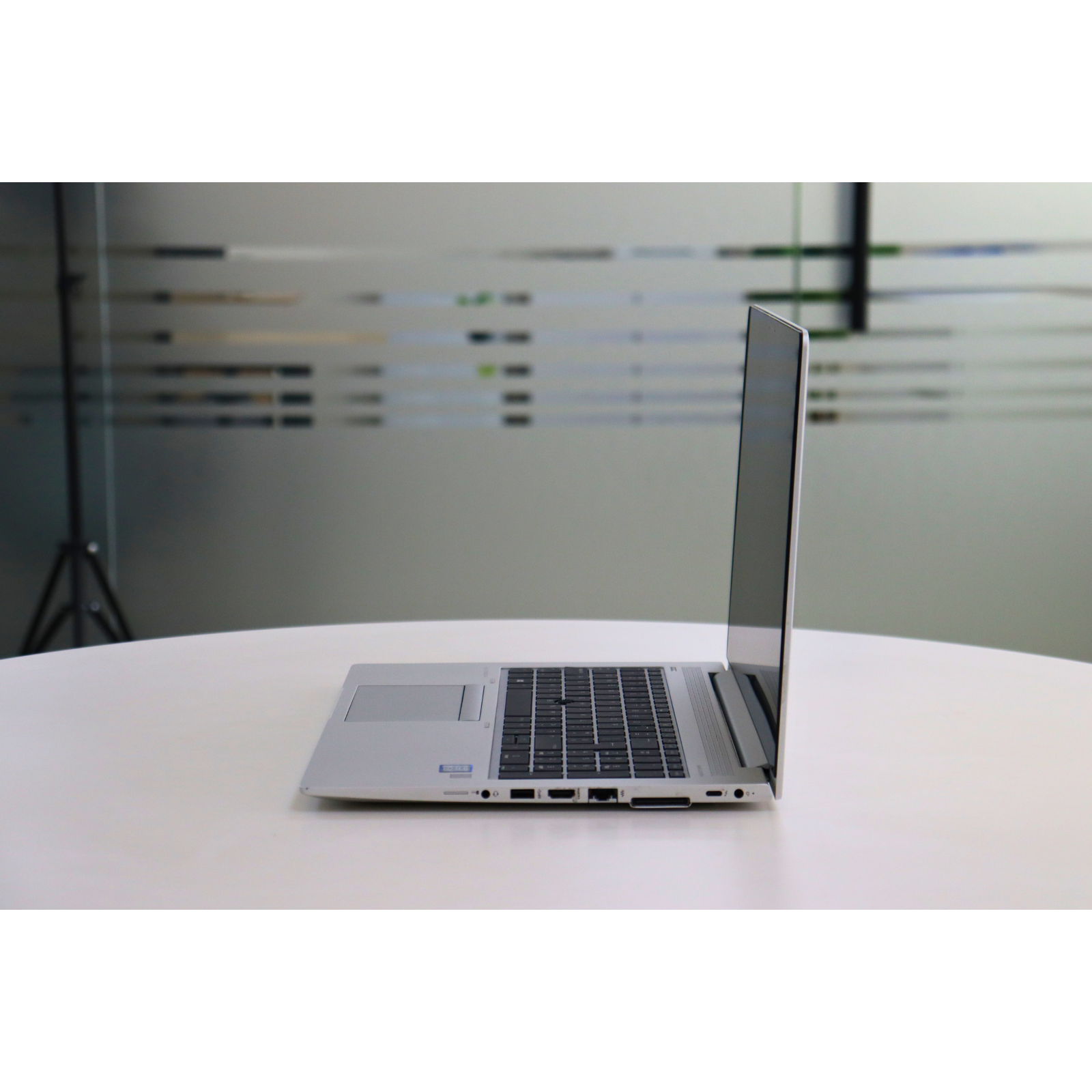 HP ELITEBOOK 850 G5: 8th Gen i5, 8GB RAM, 256GB SSD, SN:00048