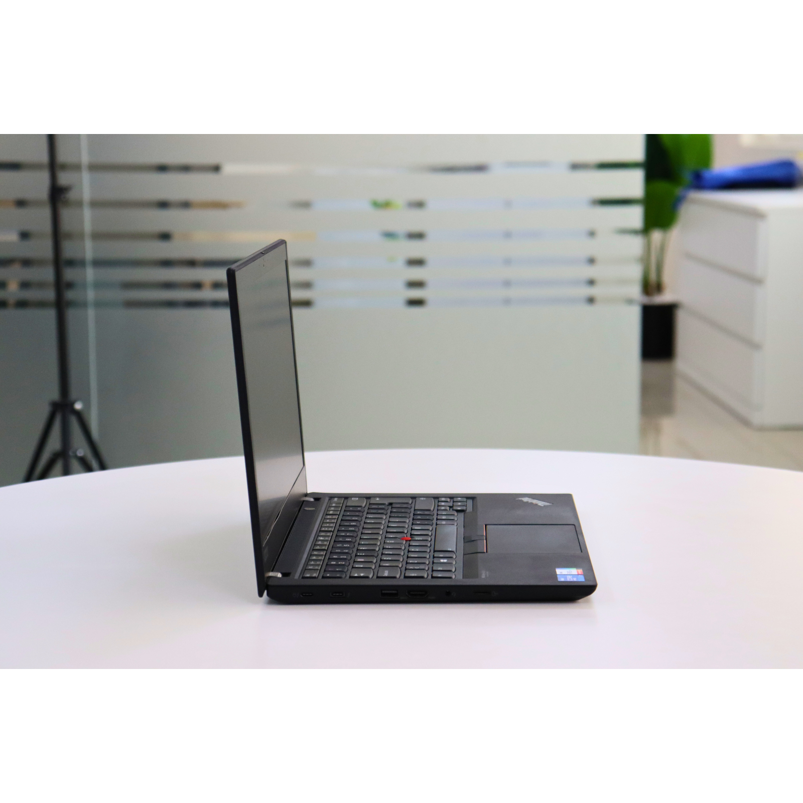 LENOVO THINKPAD T14 GEN 2: 11th Gen i7, 32GB RAM, 1024GB SSD, SN:00458