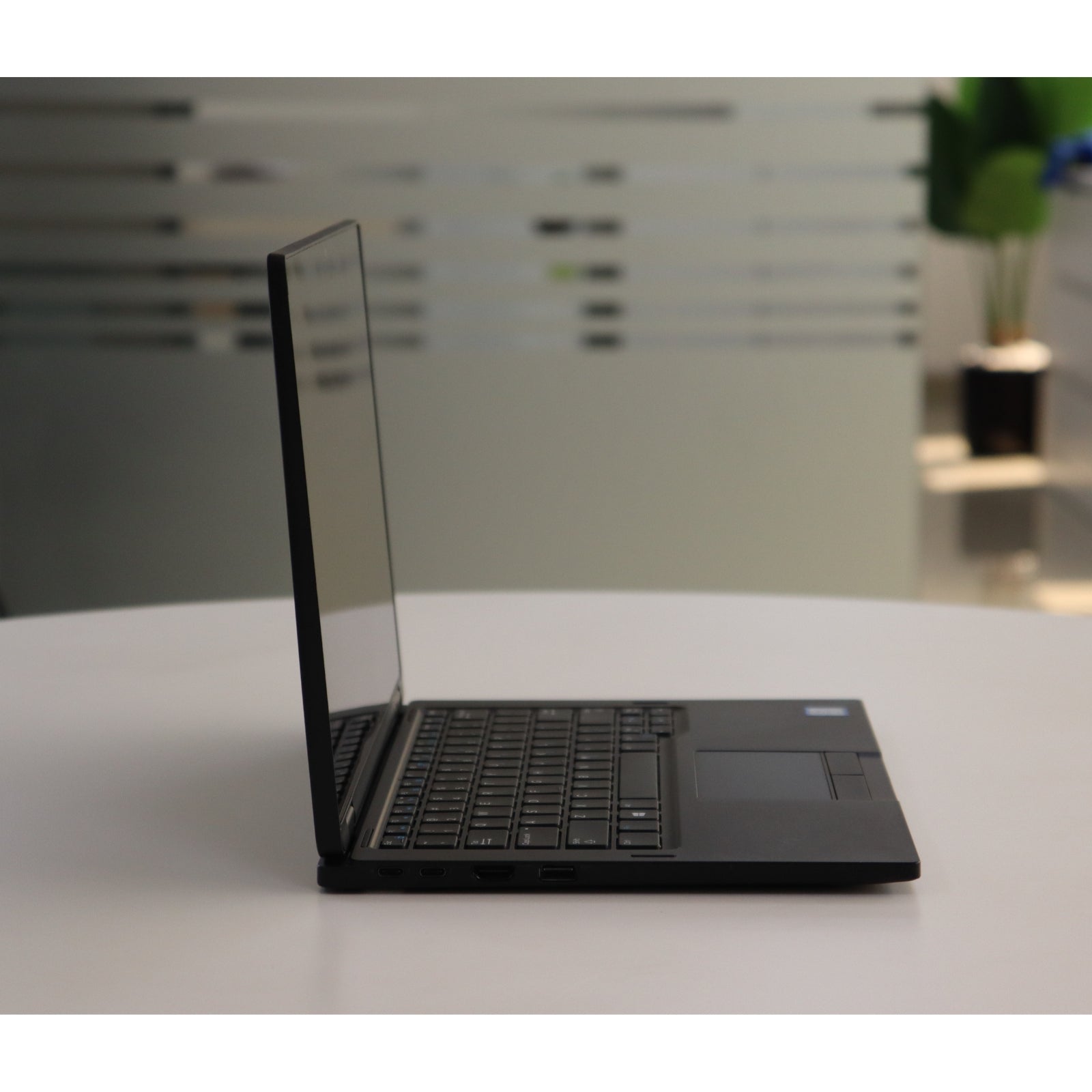 Dell LATITUDE 7390 2-IN-1: 8th Gen i5, 16GB RAM, 256GB SSD, SN:20656