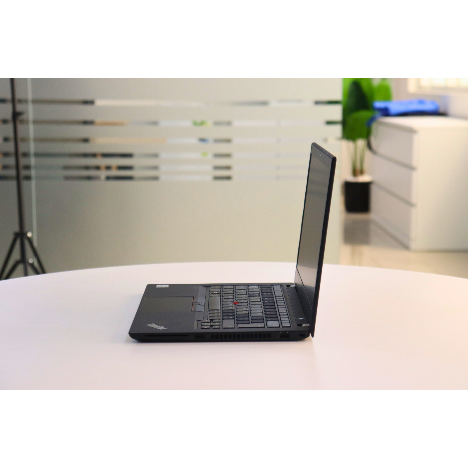 LENOVO THINKPAD T14 GEN 1: 10th Gen i5, 16GB RAM, 256GB SSD, SN:00180