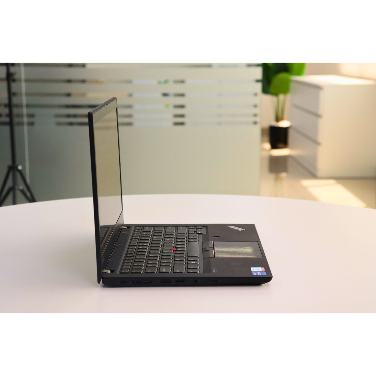 LENOVO THINKPAD T14 GEN 2: 11th Gen i7, 32GB RAM, 512GB SSD, SN:22315