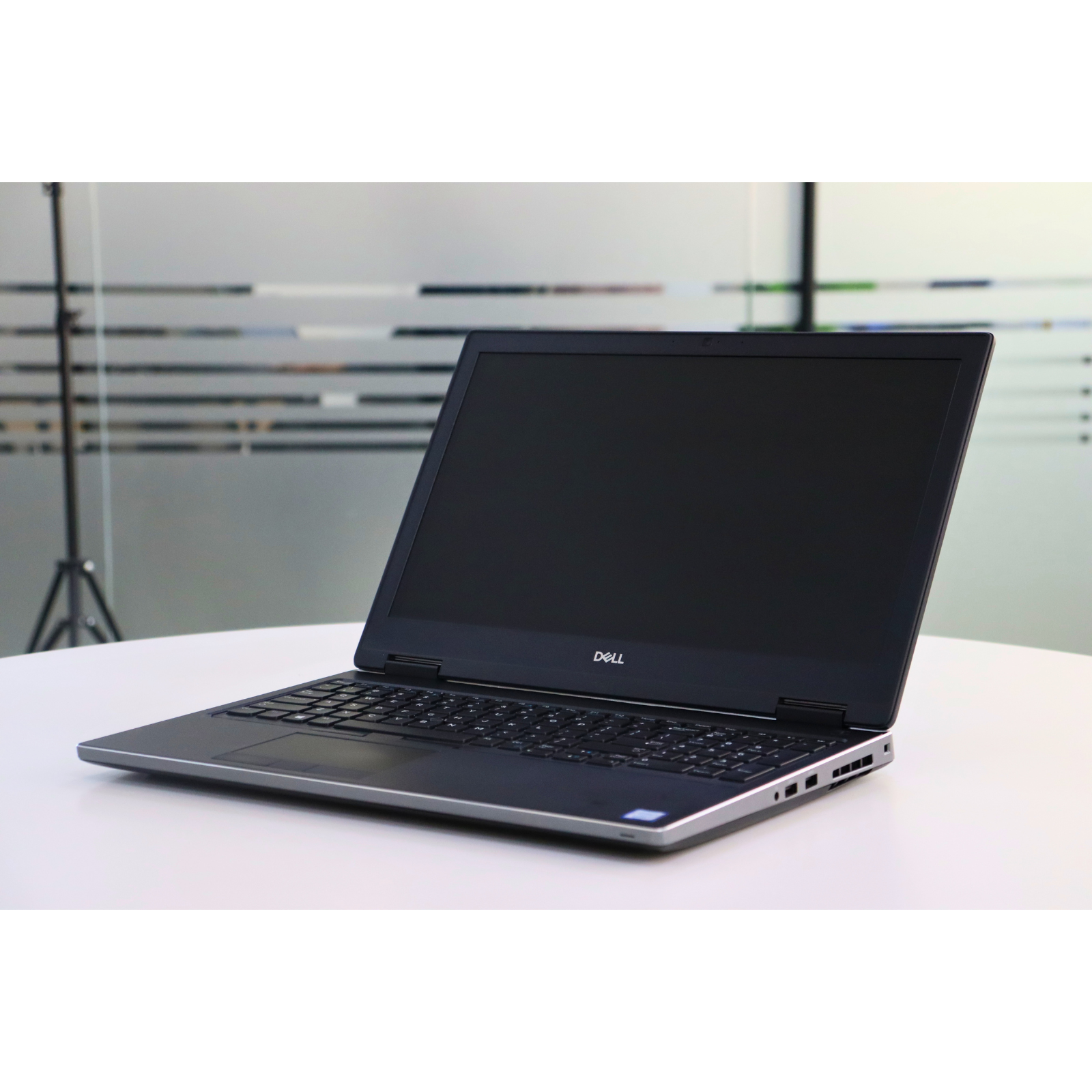 Dell PRECISION 7530: 8th Gen i7, 32GB RAM, 256GB SSD, SN:915262
