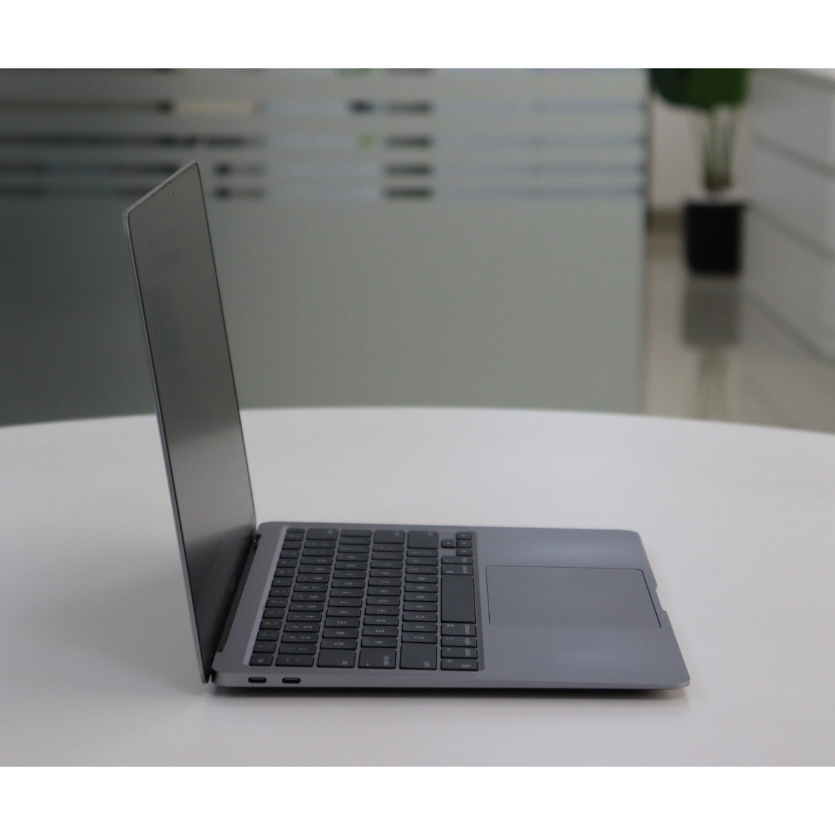 Apple MacBook Air A2337(2020): M1, 8GB RAM, 256GB SSD, SN:58624