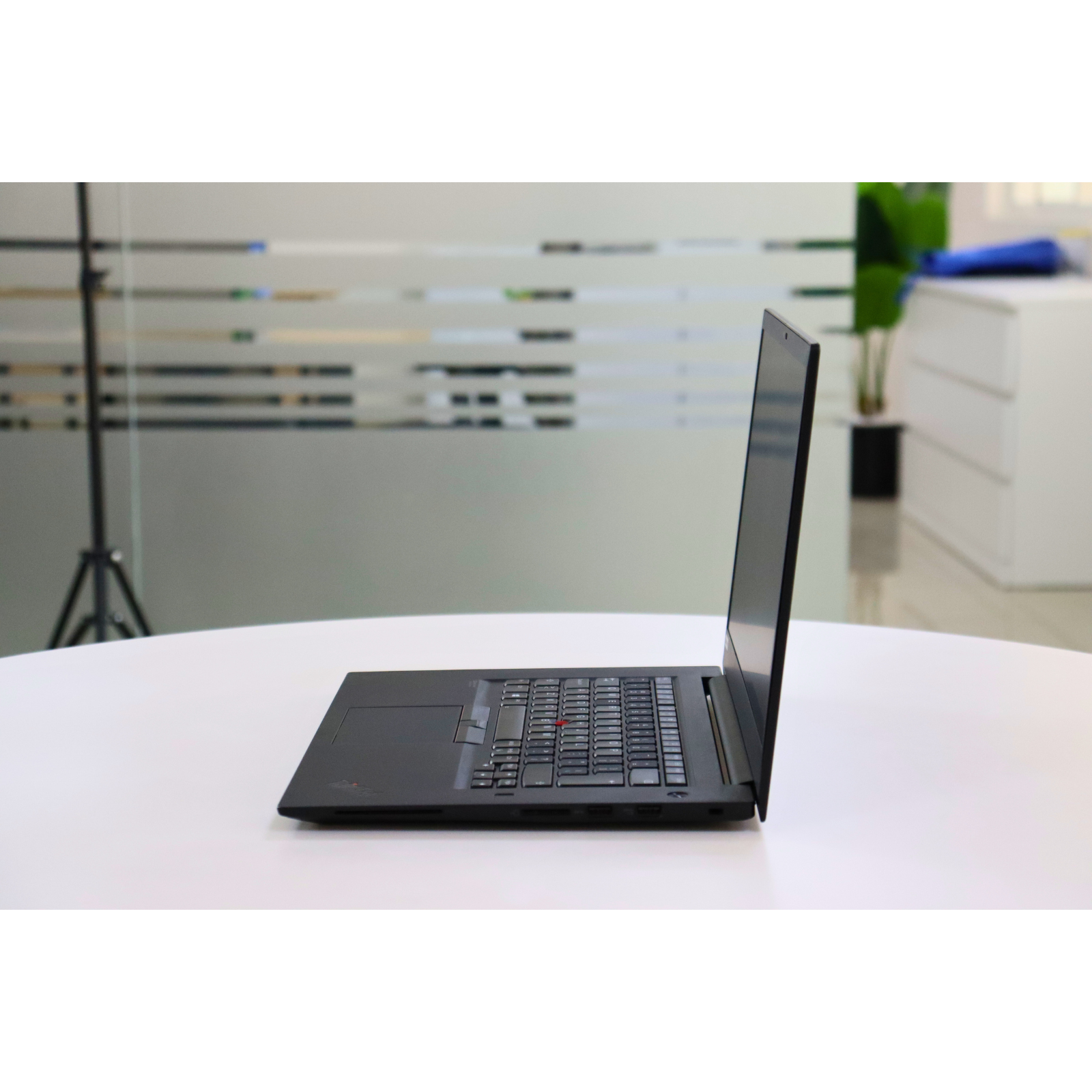LENOVO THINKPAD X1 EXTREME 2ND: 9th Gen i7, 32GB RAM, 1024GB SSD, SN:00363