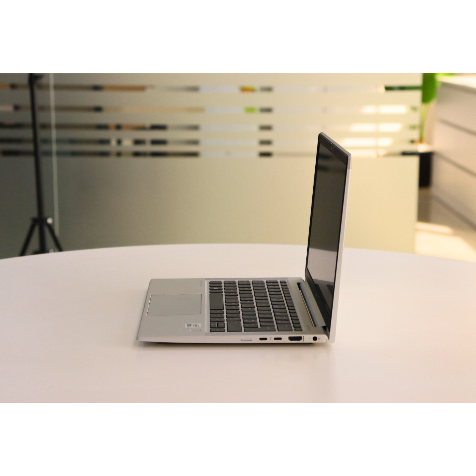 HP ELITEBOOK 830 G7: 10th Gen i5, 8GB RAM, 256GB SSD, SN:00666
