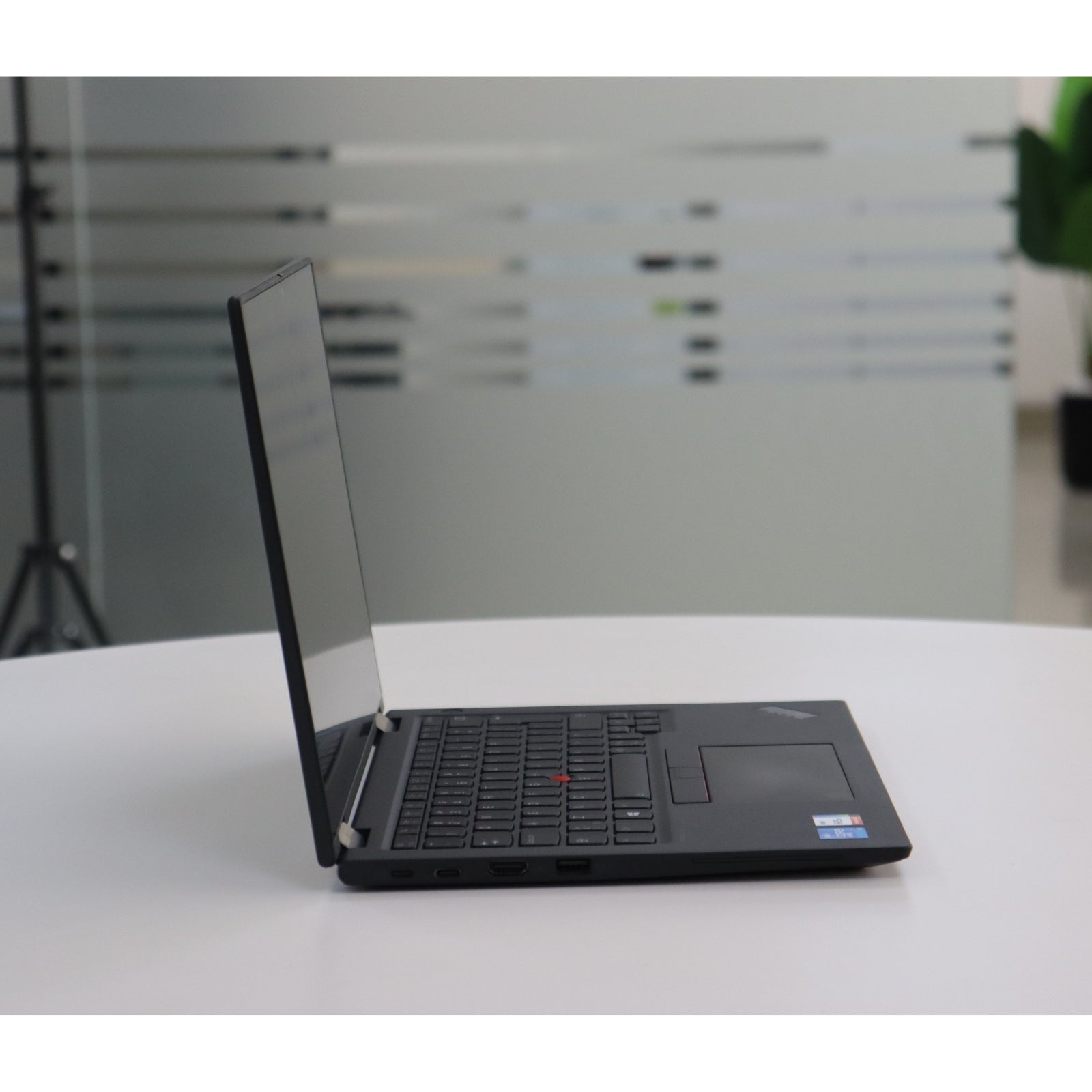 LENOVO THINKPAD X13 YOGA GEN 2: 11th Gen i5, 16GB RAM, 256GB SSD, SN:01199