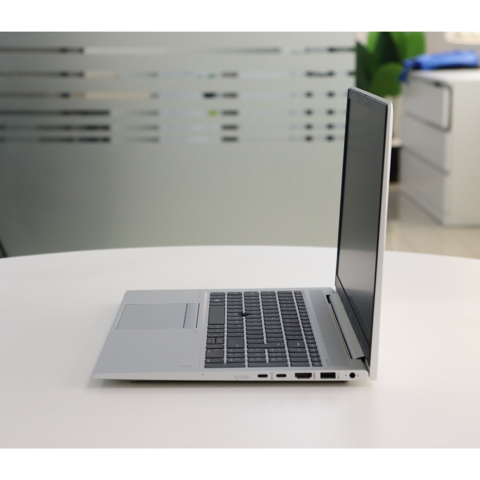 HP ELITEBOOK 855 G7: RYZEN 3, 8GB RAM, 256GB SSD SN:00700