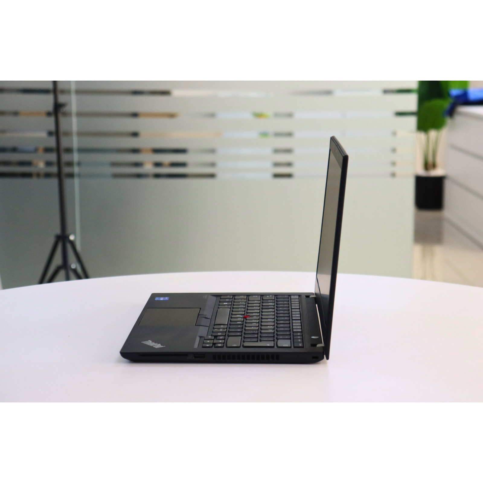 LENOVO THINKPAD T14 GEN 2: 11th Gen i7, 32GB RAM, 1024GB SSD, SN:01044