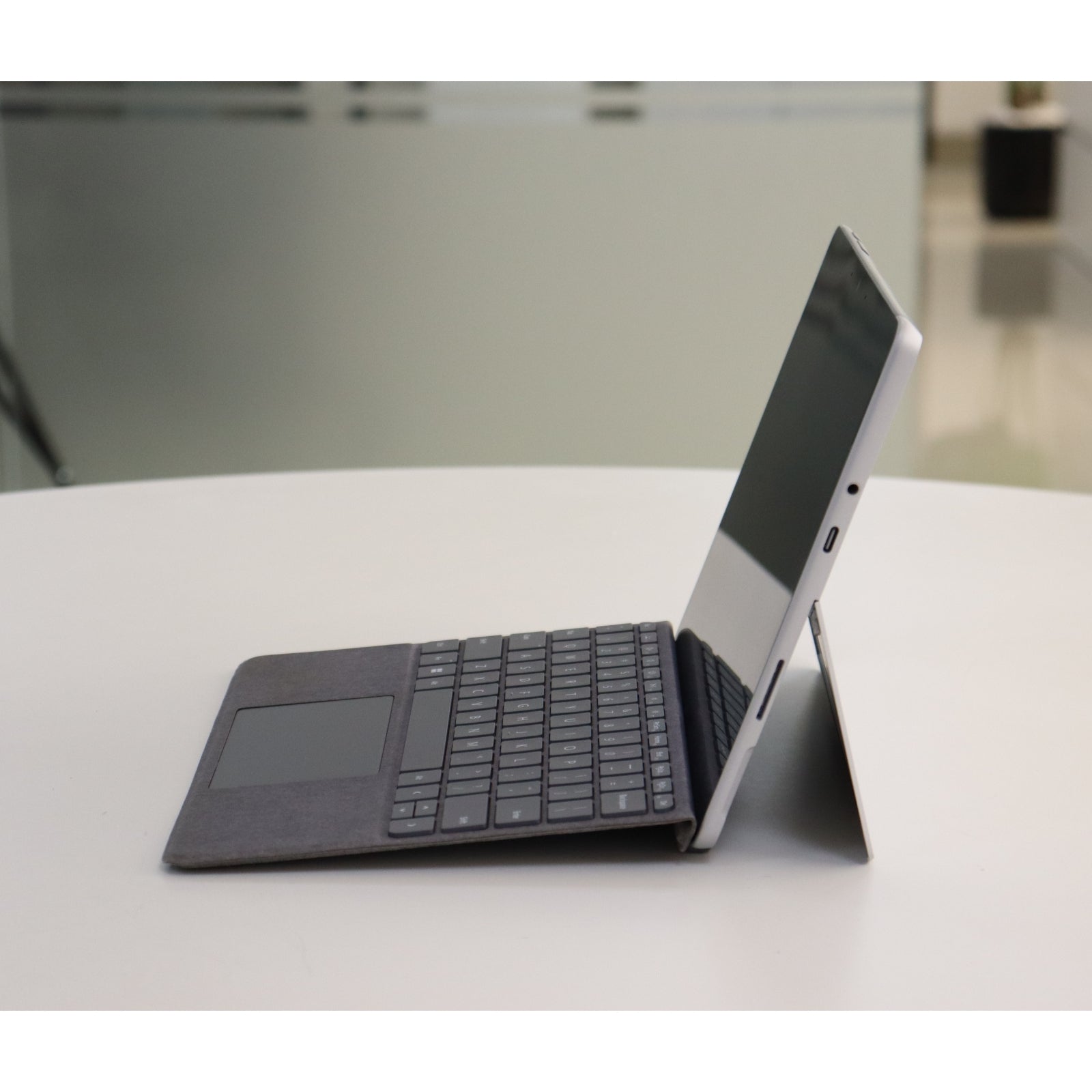 Microsoft SURFACE GO 3: i3, 10th Gen, 4GB RAM, 64GB SSD, SN:18648