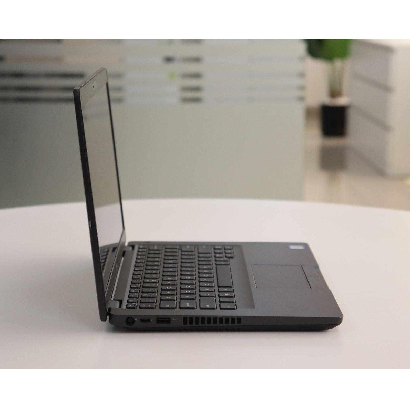 DELL LATITUDE 5401: 9th Gen i7, 16GB RAM, 256GB SSD, SN:95827