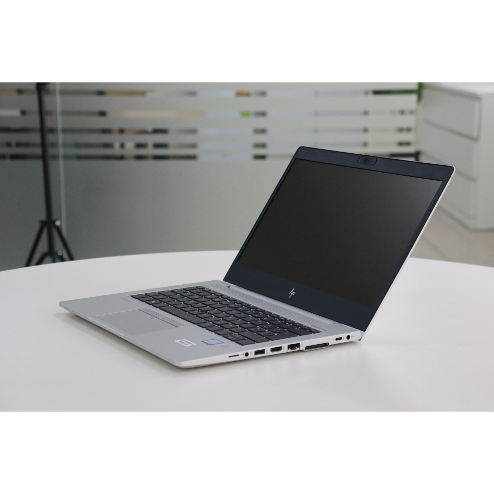 HP ELITEBOOK 830 G5: 8th Gen i5, 16GB RAM, 256GB SSD, SN:00608