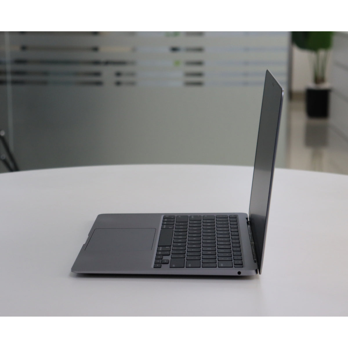 Apple MacBook Air A2337(2020): M1, 8GB RAM, 256GB SSD, SN:58626
