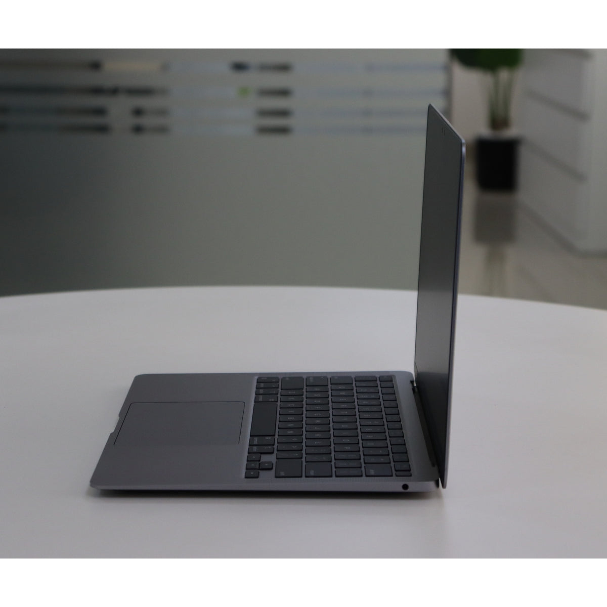Apple MacBook Air A2337(2020): M1, 8GB RAM, 256GB SSD, SN:58610