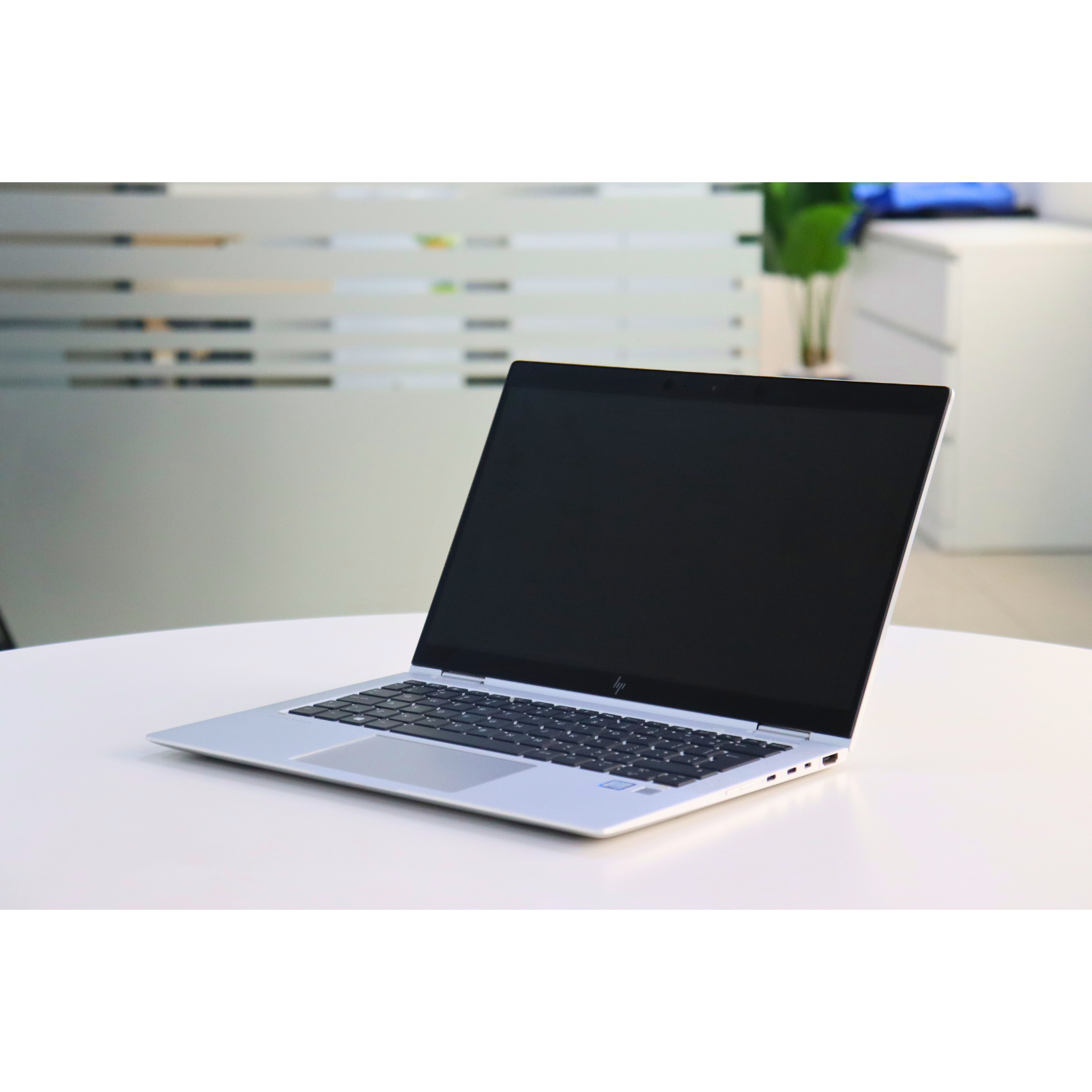 HP ELITEBOOK X360 1030 G4: 8th Gen i5, 8GB RAM, 256GB SSD, SN:01263