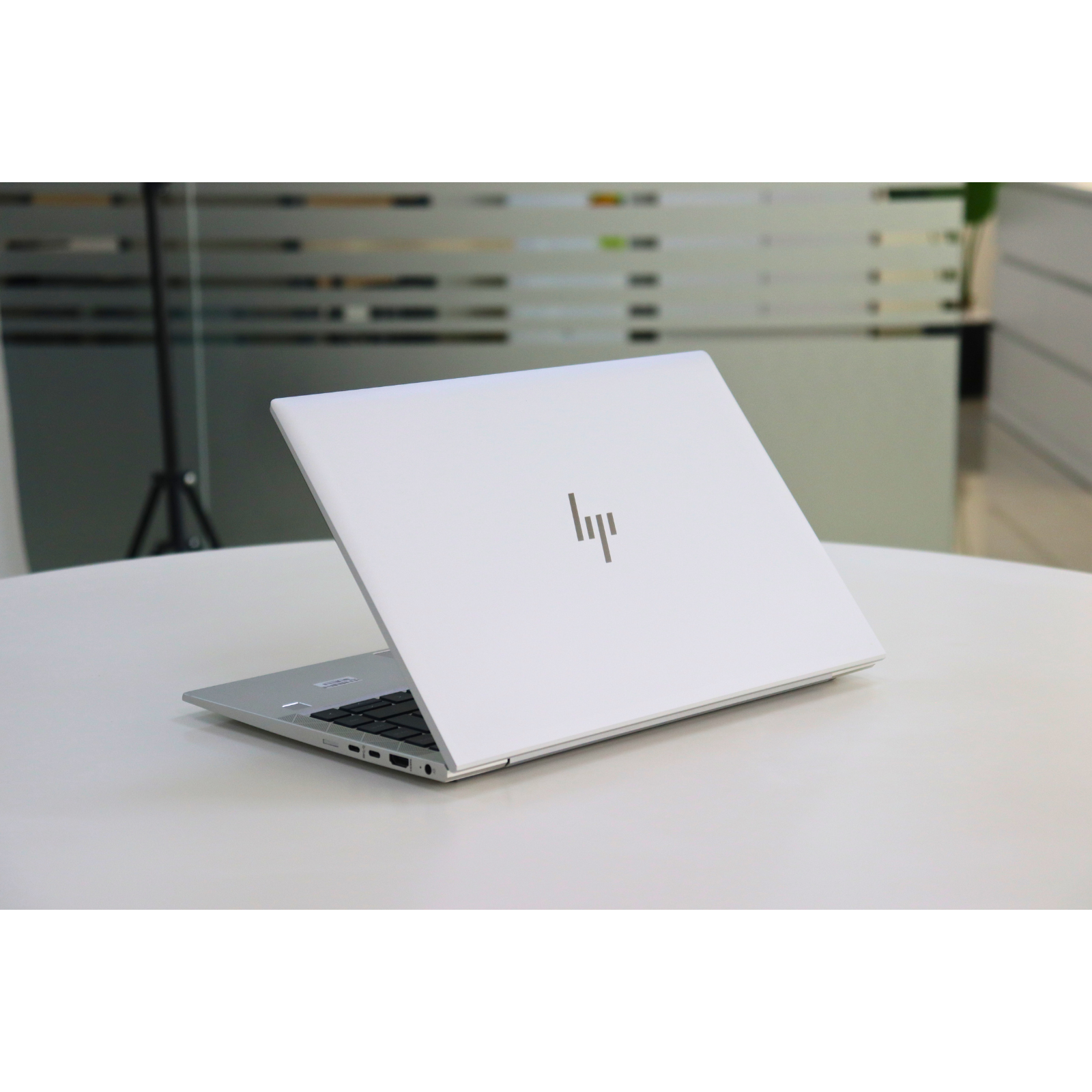 HP ELITEBOOK 845 G8:AMD RYZEN 3, 16GB RAM, 256GB SSD, SN:00304
