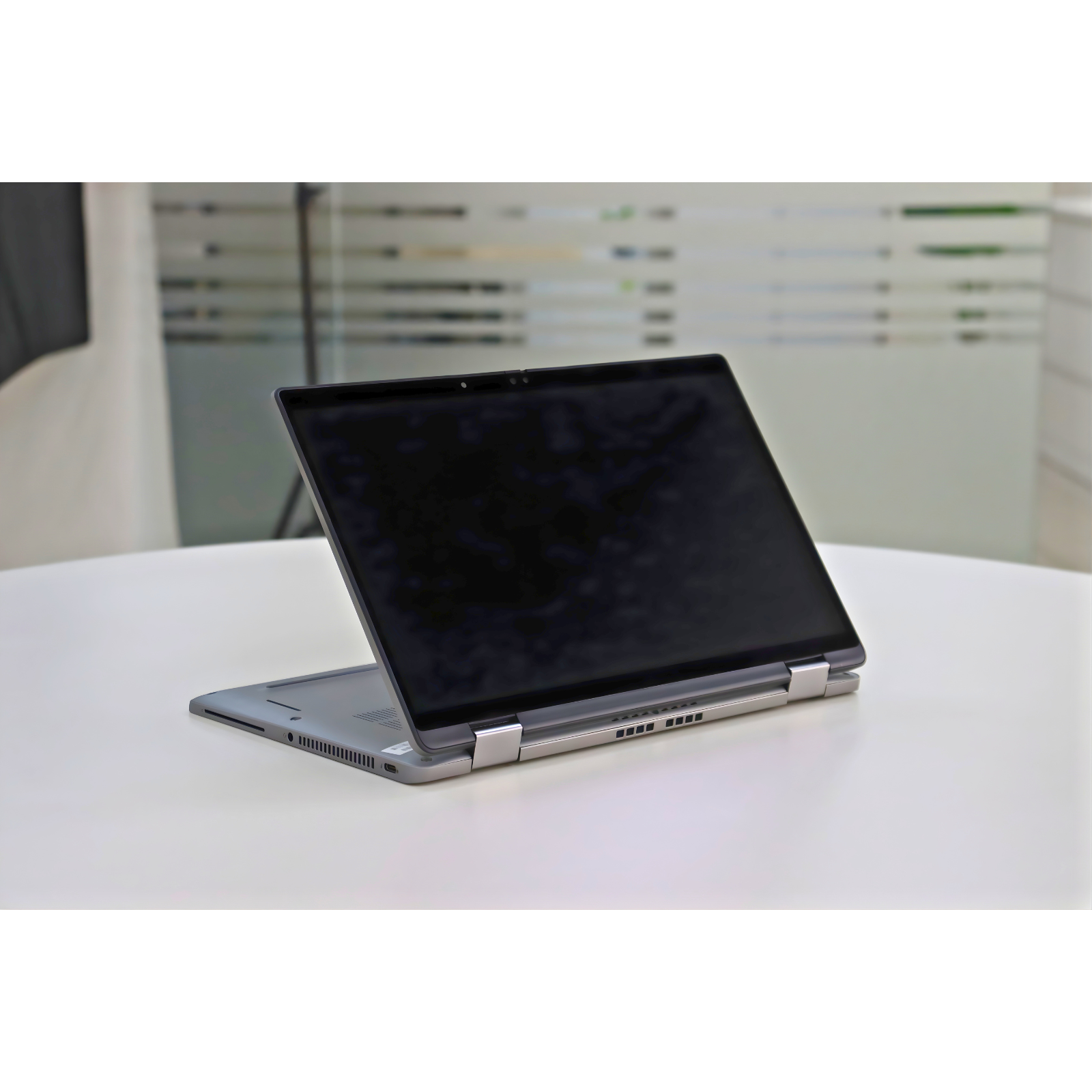 Dell Latitude 7330: Intel Core i7, 12th Gen, 16GB RAM, 256GB SSD SN:53909