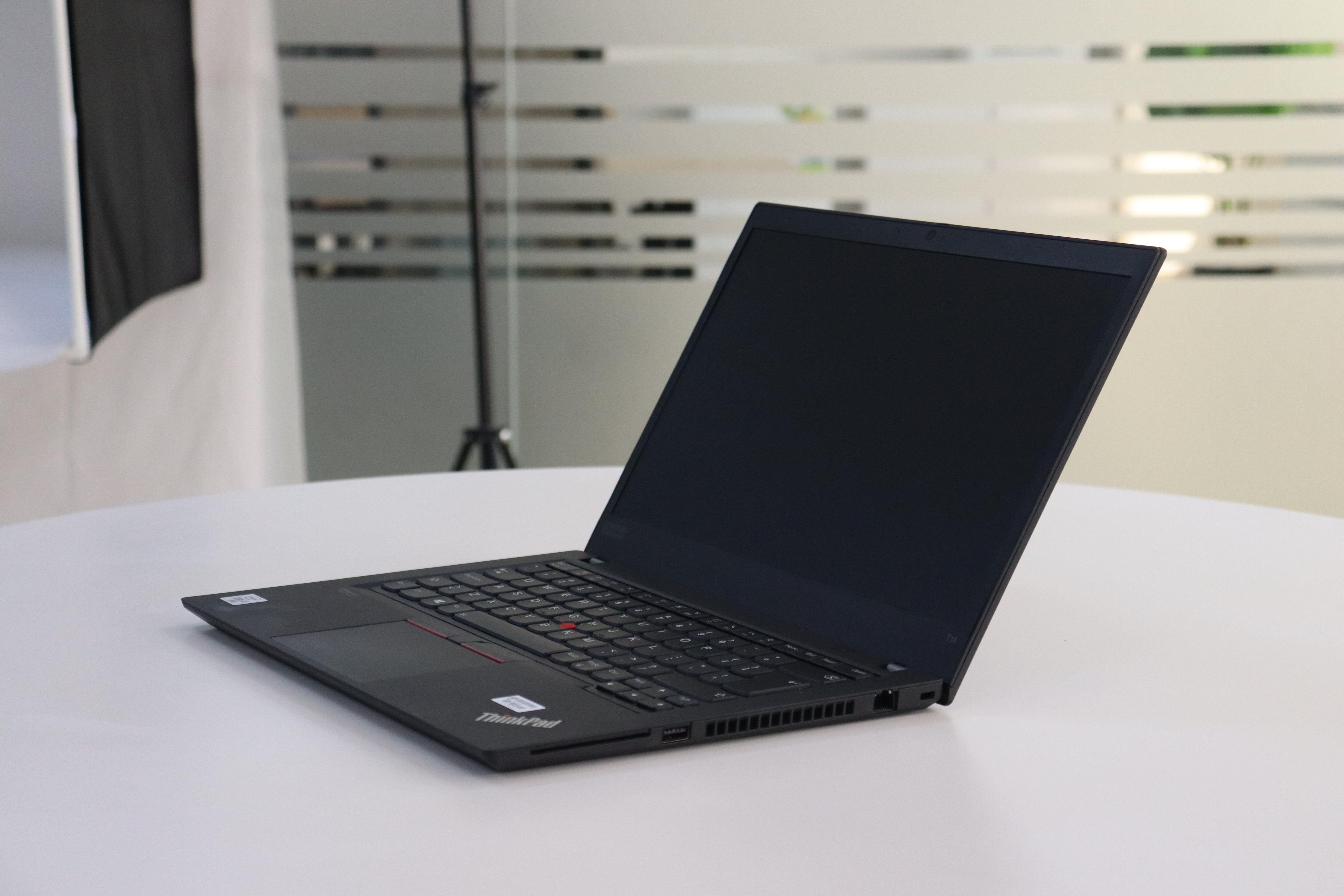 LENOVO THINKPAD T14 GEN 1: Intel Core i5, 10th Gen, 16GB RAM, 256GB SSD SN:01710