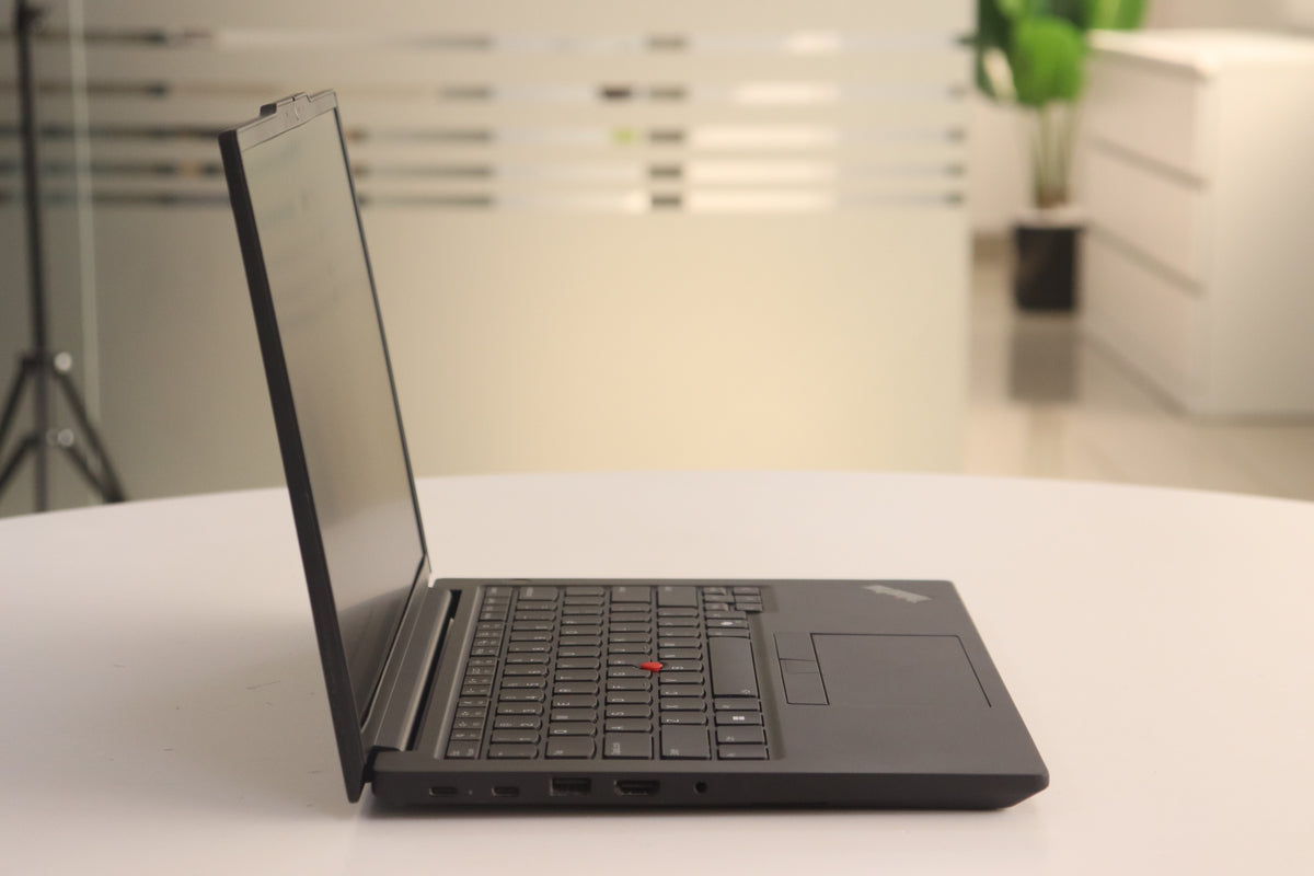 Lenovo THINKPAD E14 GEN 6: AMD RYZEN 3, 8 GB RAM, 256 GB SSD