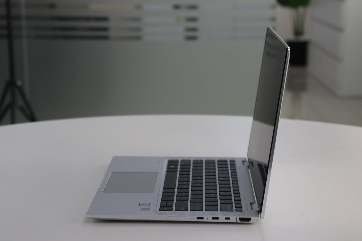 HP ELITEBOOK X360 1030 G3 SN:21407 right side view