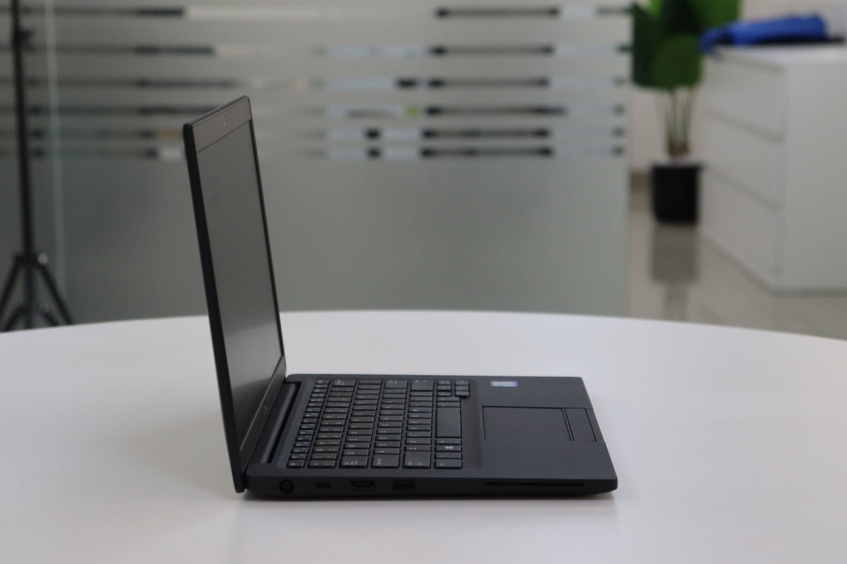 Dell Latitude 7390 refurbished laptop - view 4