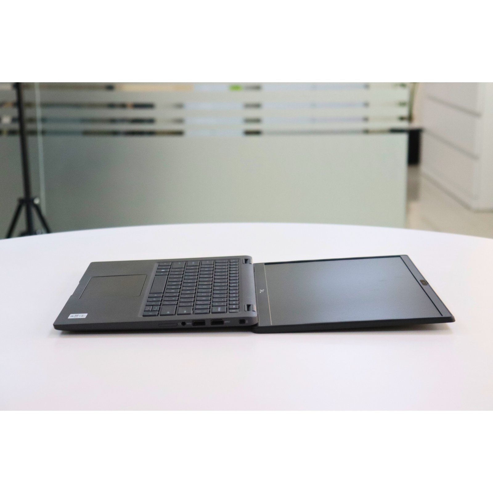 DELL LATITUDE 7410: 10th Gen i5, 8GB RAM, 256GB SSD, SN:98059