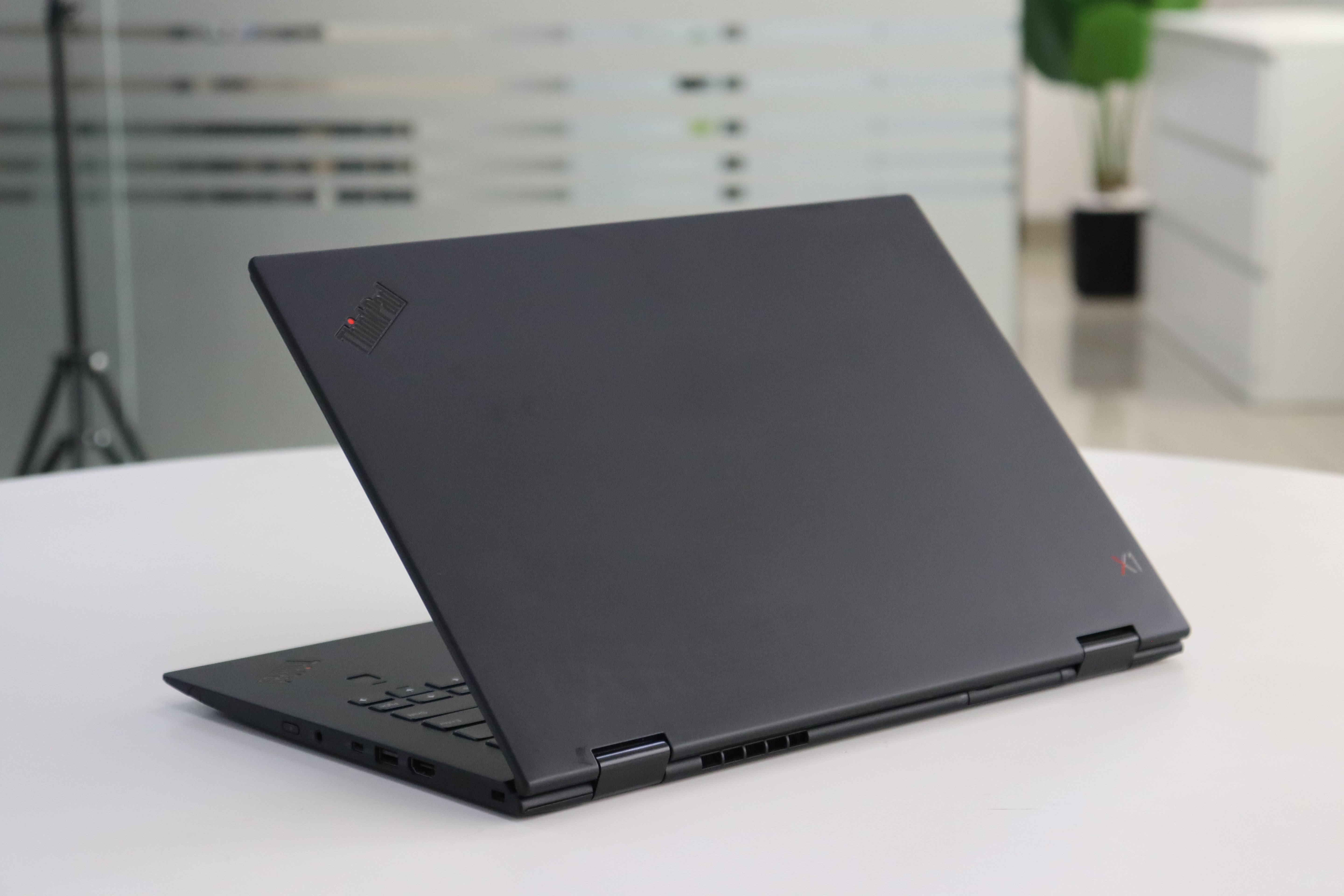 LENOVO THINKPAD X1 YOGA 3RD SN:37434 product photo 6