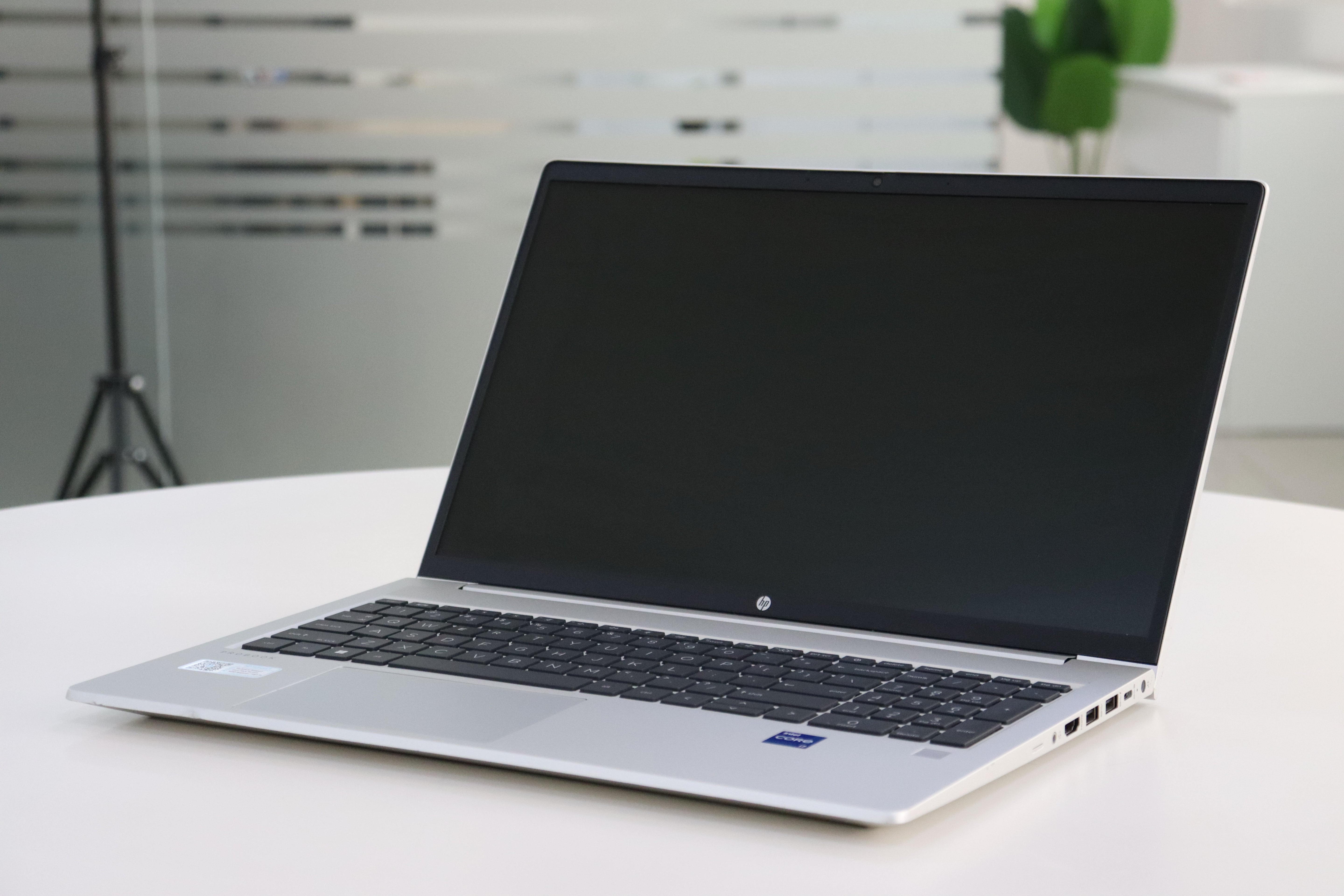 HP PROBOOK 450 G9: 12th Gen i7, 16 GB RAM, 256 GB SSD, SN:60853 product photo 2