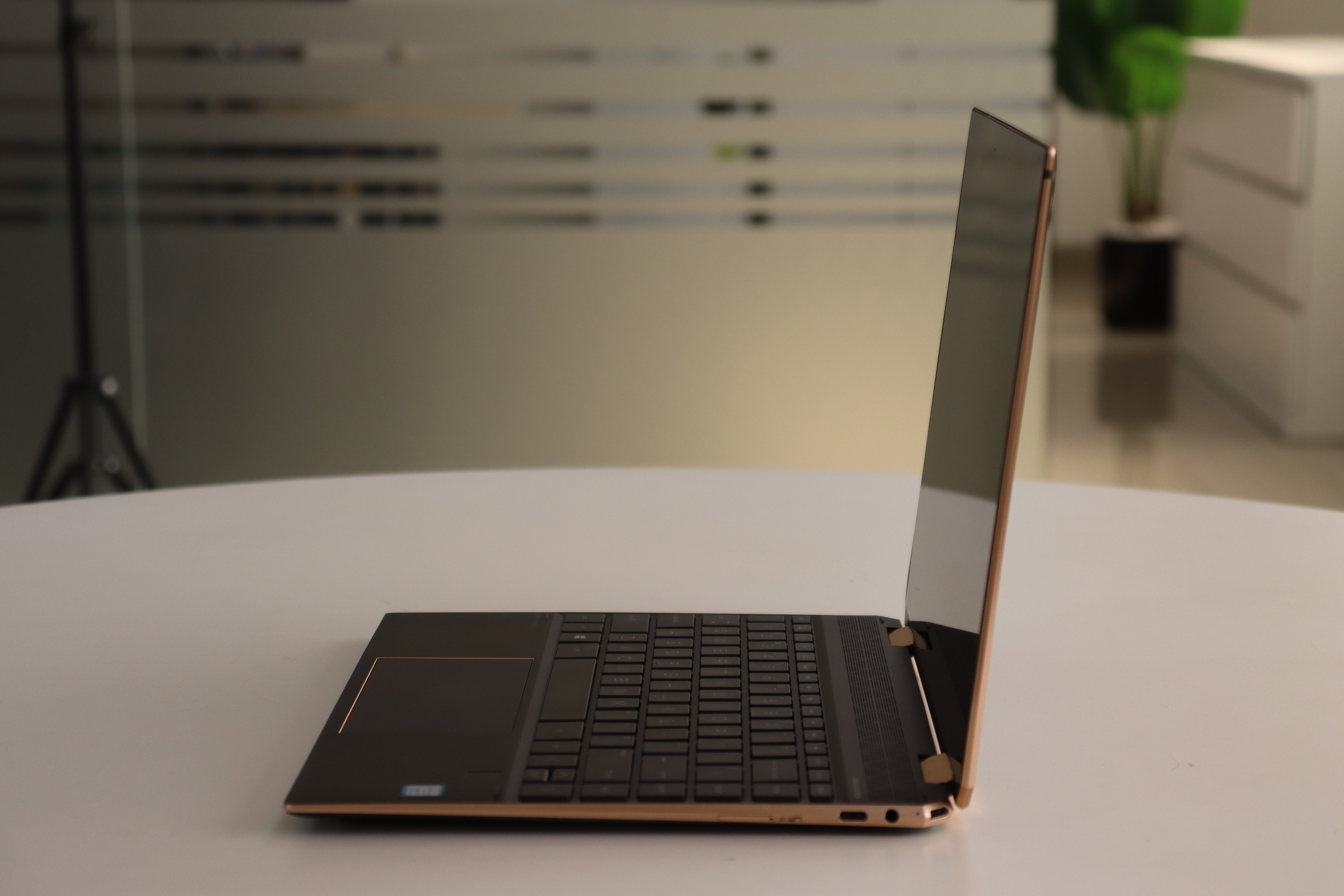 HP SPECTRE X360 13: 8th Gen i7, 16 GB RAM, 256 GB SSD, SN:60855 product photo 3