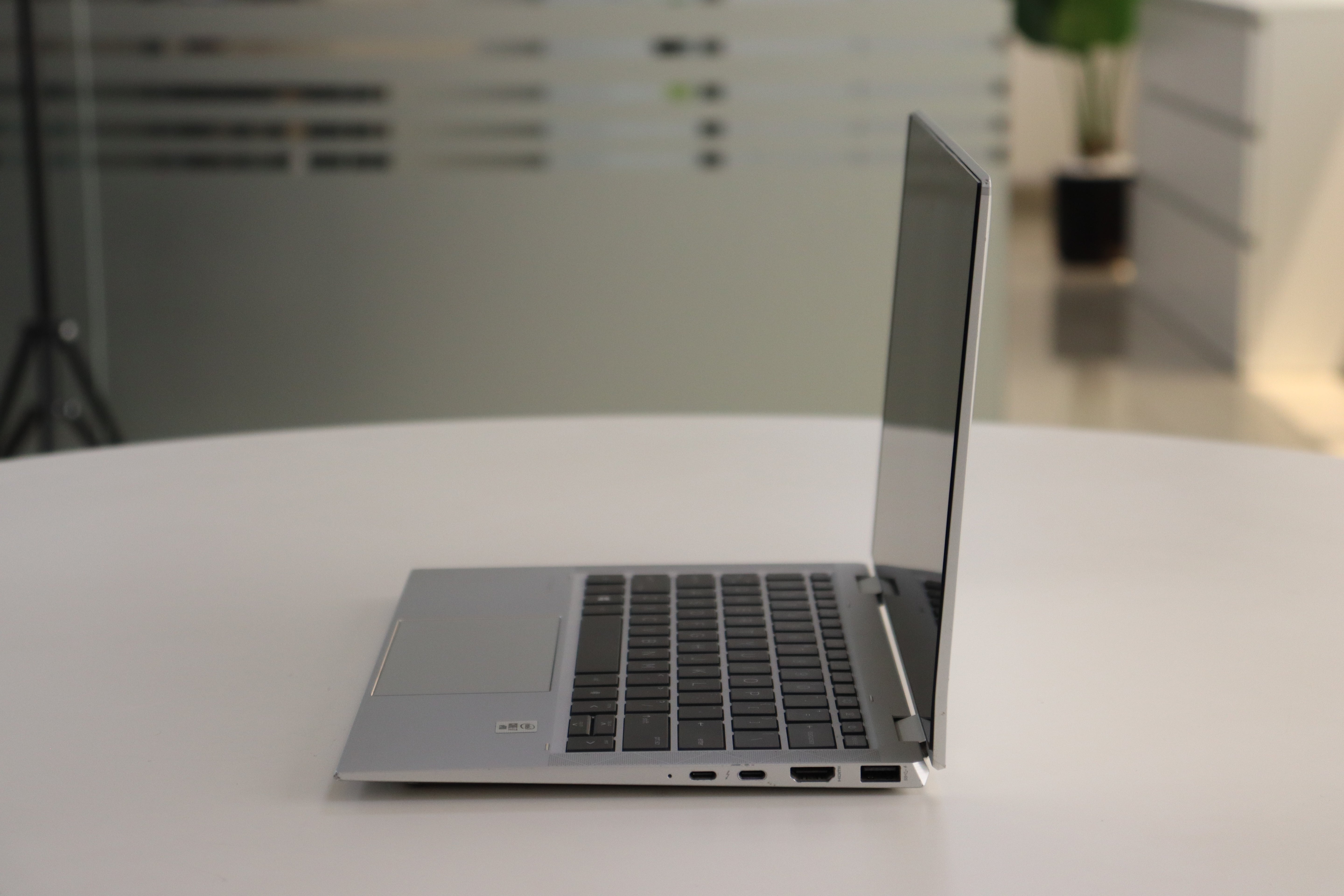 HP EliteBook X360 1030 G7 SN:65811 product photo 3