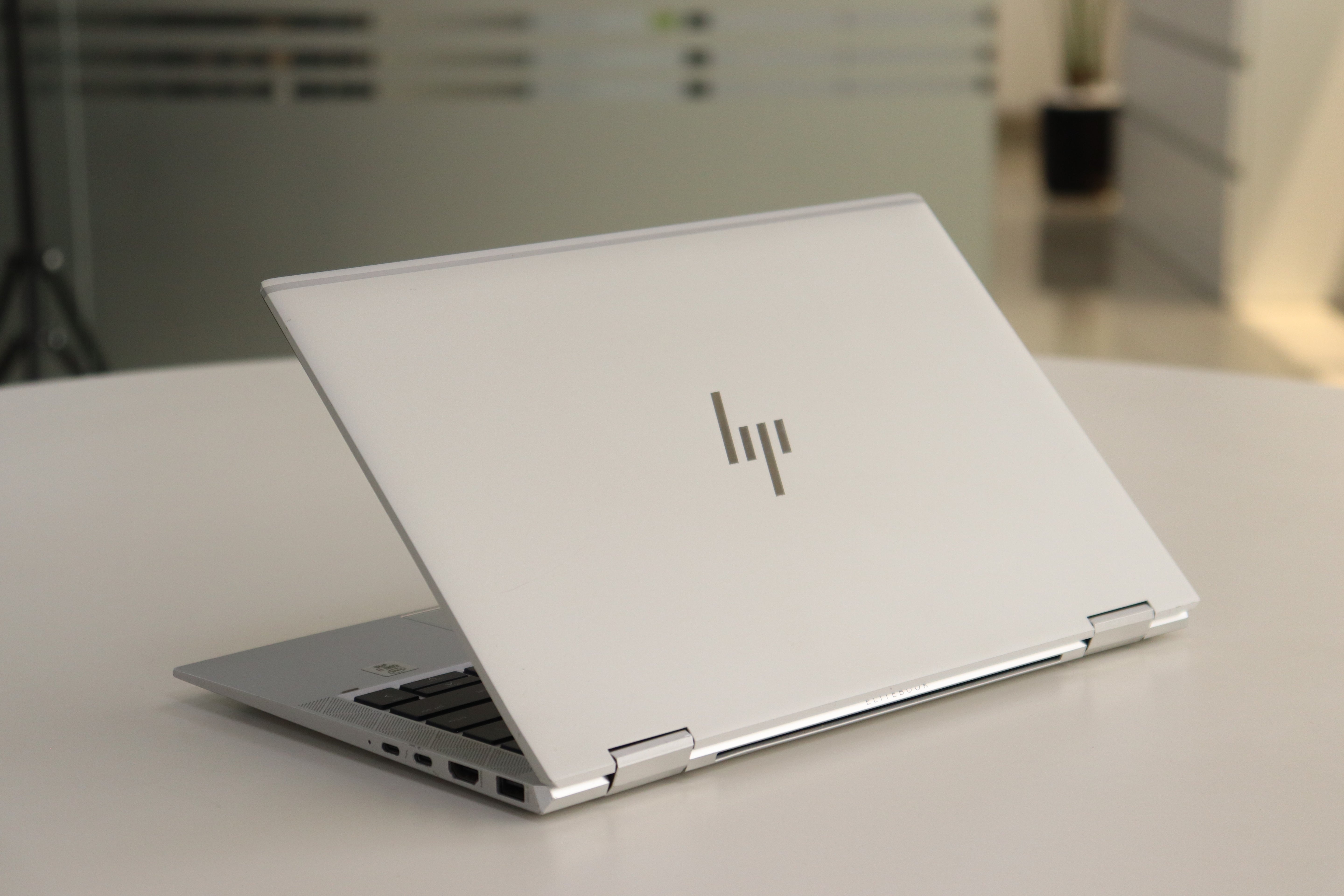 HP EliteBook X360 1030 G7 SN:65811 product photo 6