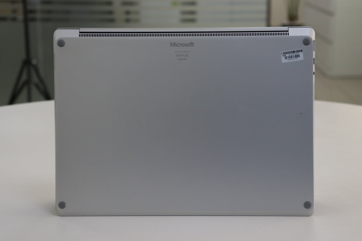 MICROSOFT SURFACE LAPTOP 2 SN:70394 bottom view