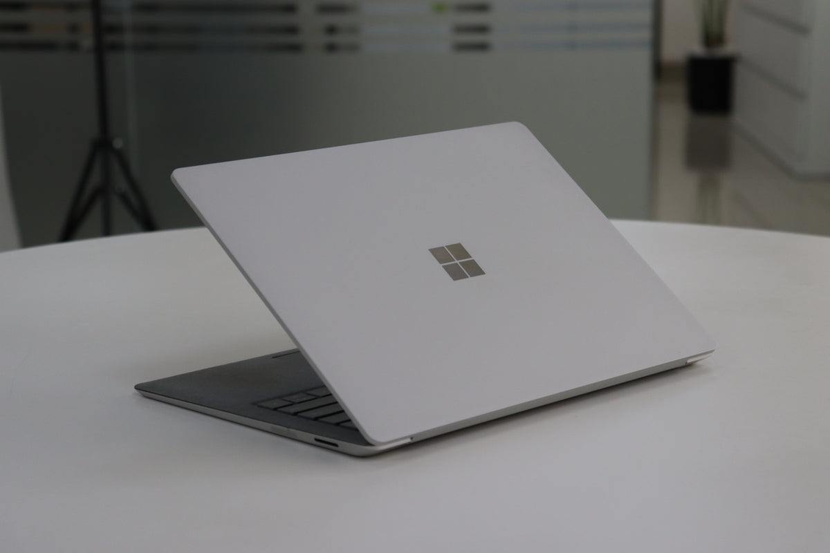 MICROSOFT SURFACE LAPTOP 2 SN:70394 rear right angle
