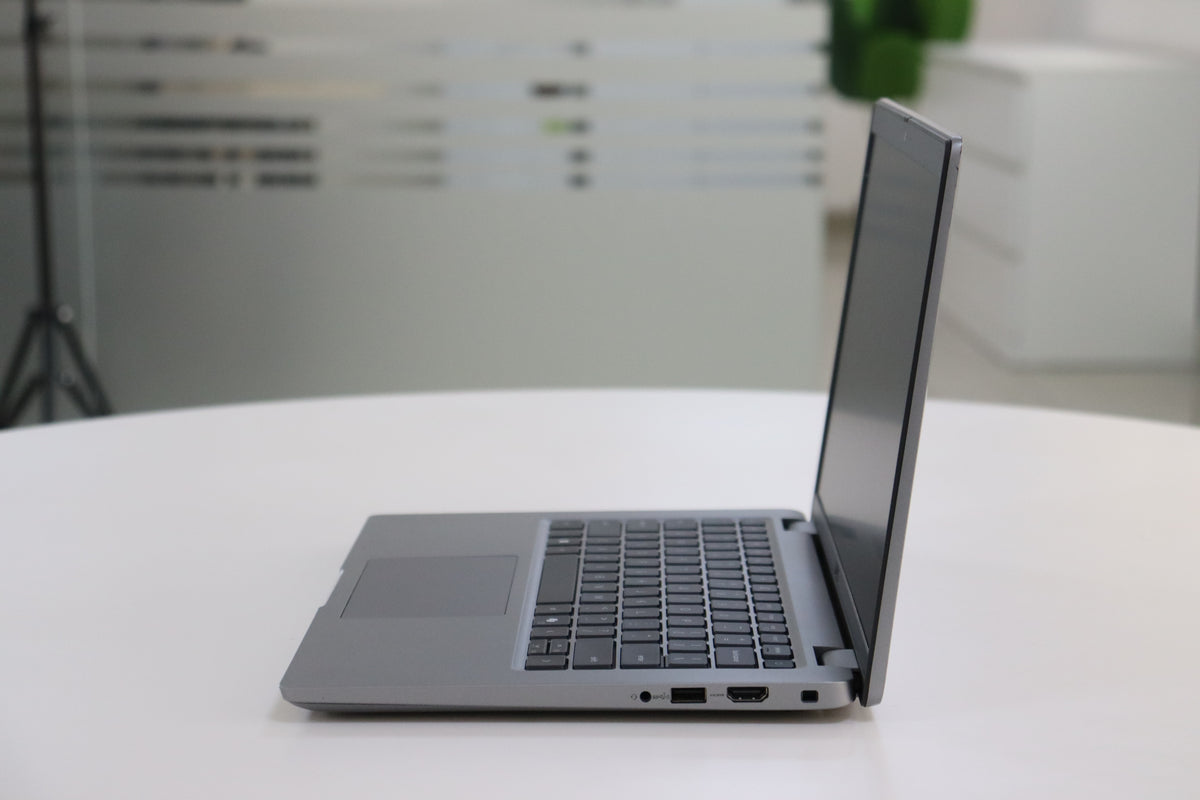 Dell Latitude 5450 SN:76760 product photo 3