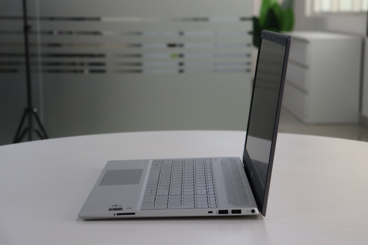 HP Pavilion 15 SN:74564 product photo 3
