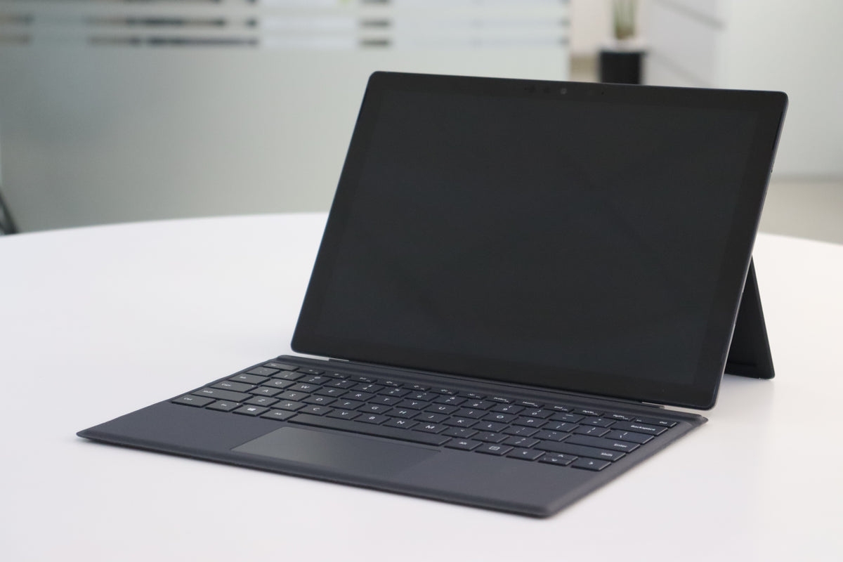 MICROSOFT SURFACE PRO 7 SN:78364 right front angle