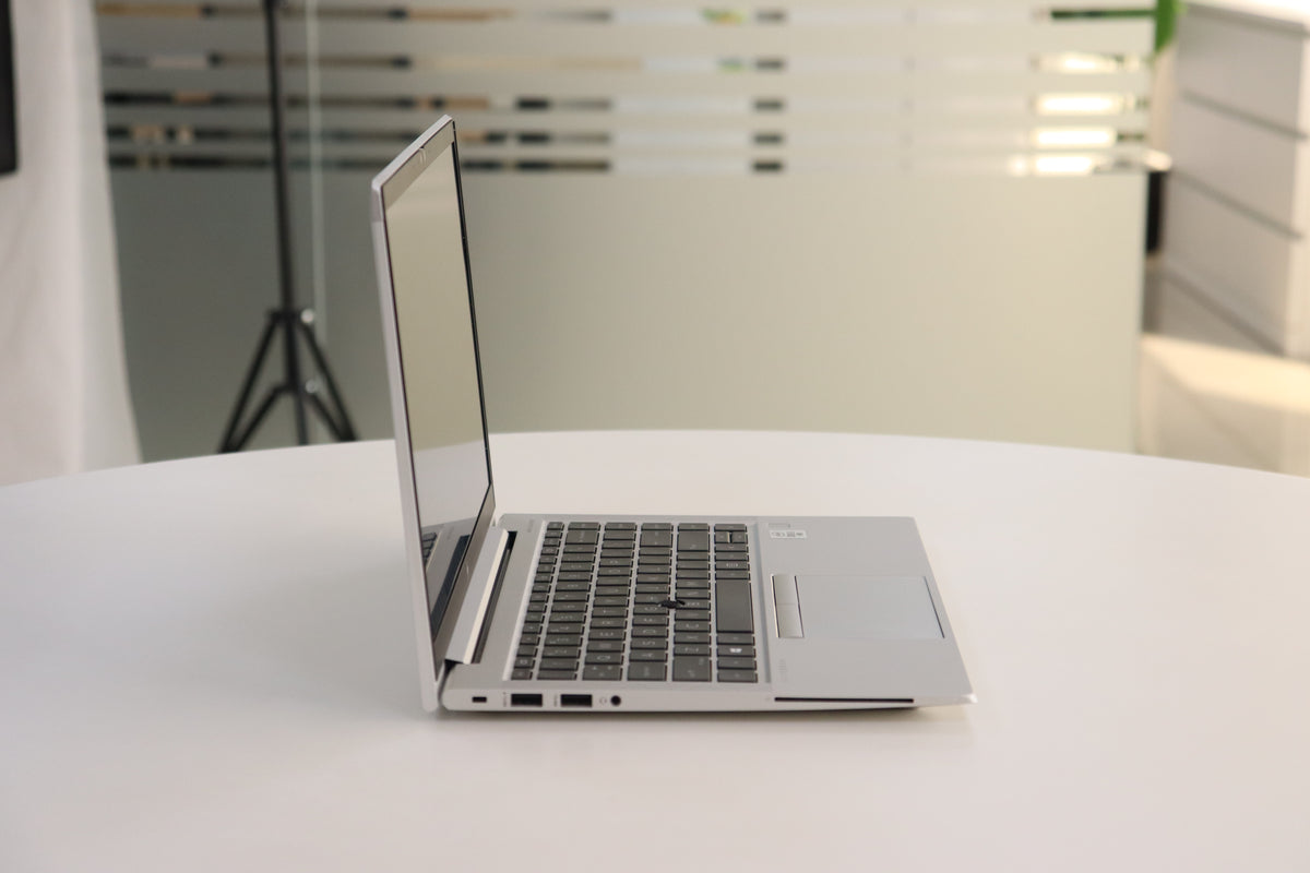 HP ELITEBOOK 840 G7 SN:95654 left side view