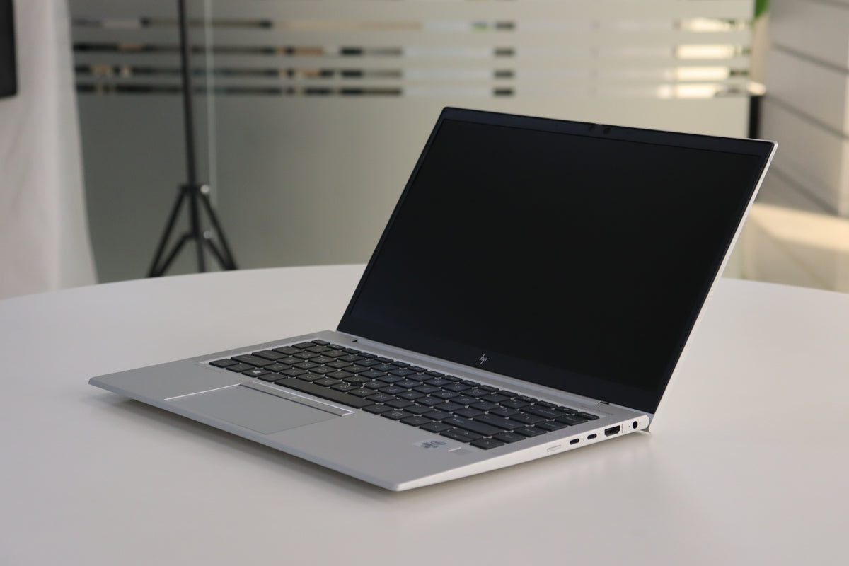 HP ELITEBOOK 840 G7 SN:95654 right front angle