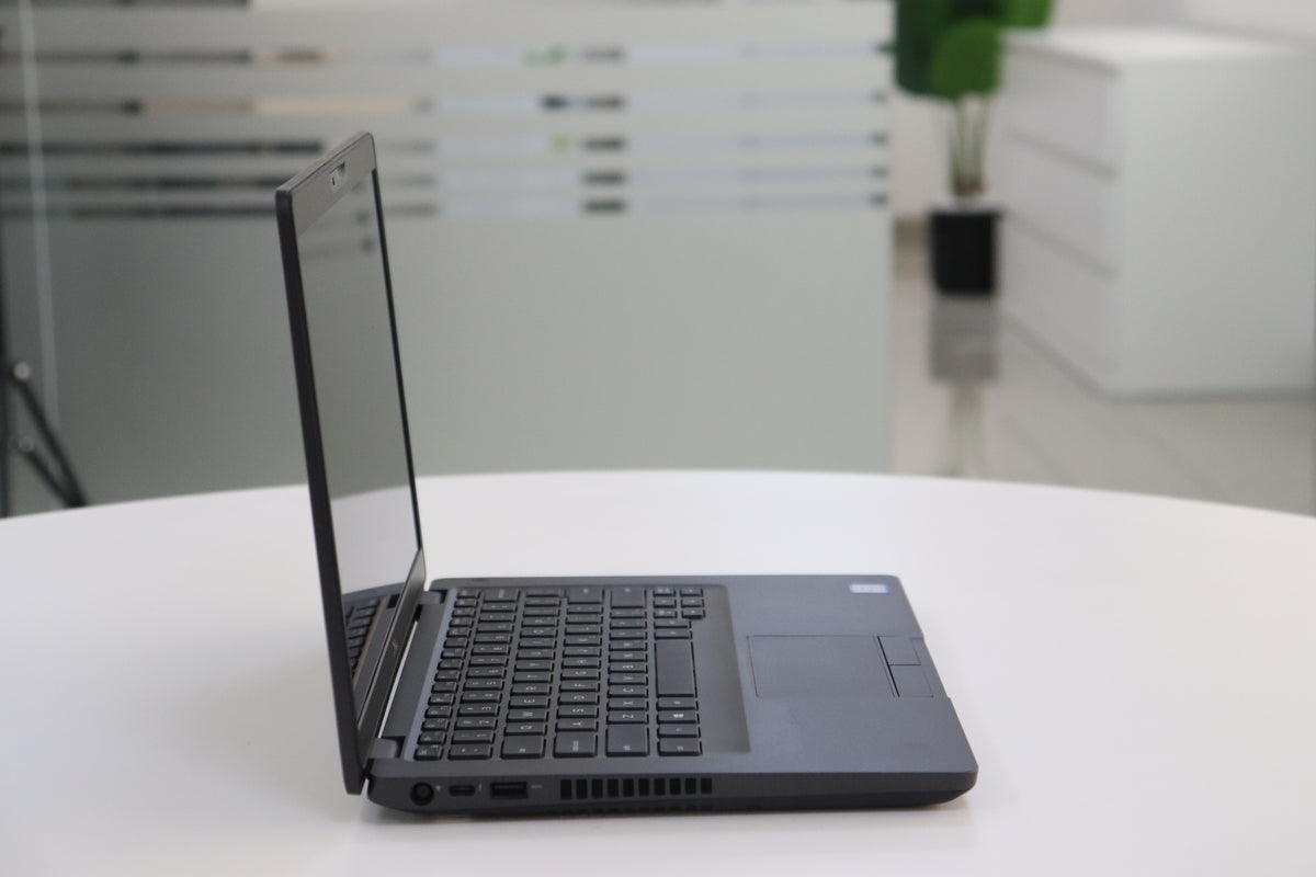 DELL LATITUDE 5401 SN:95828 left side view