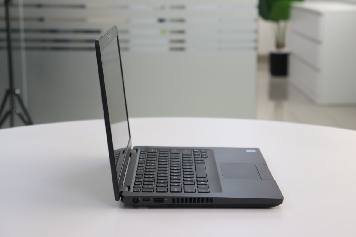 DELL LATITUDE 5401 SN:95829 left side view