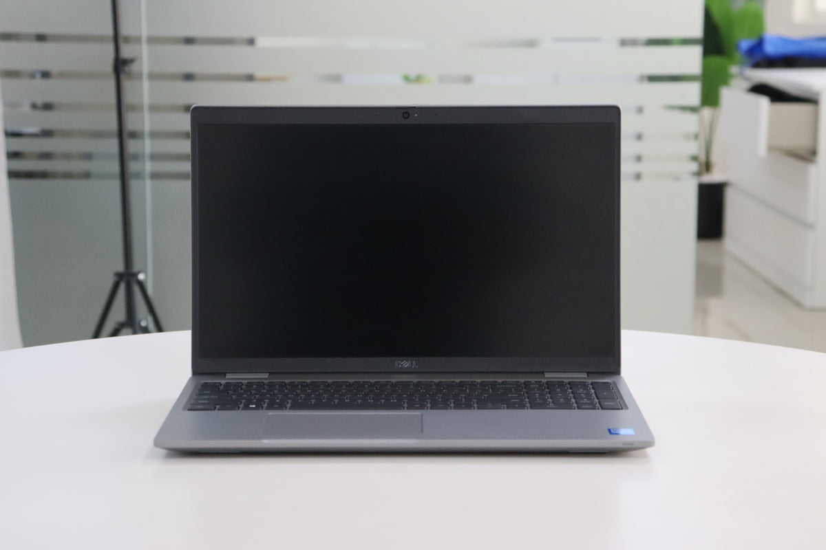 DELL LATITUDE 5520 SN:97913 front view