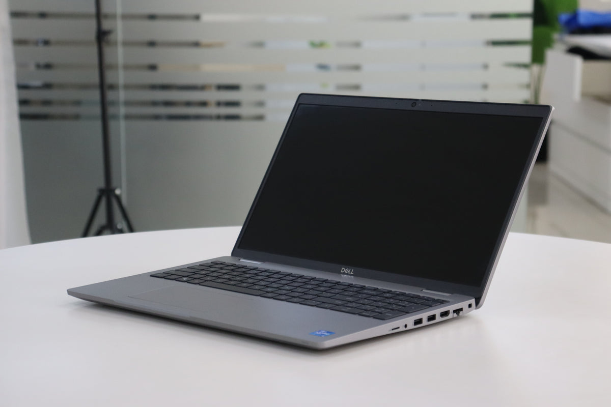 DELL LATITUDE 5520 SN:97913 right front angle