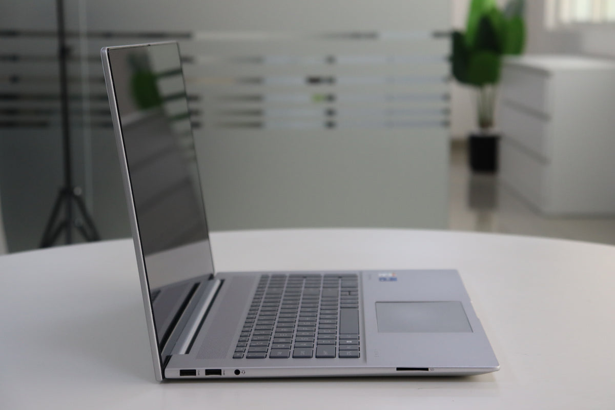 Hp Envy Laptop 17 SN:98730 product photo 4