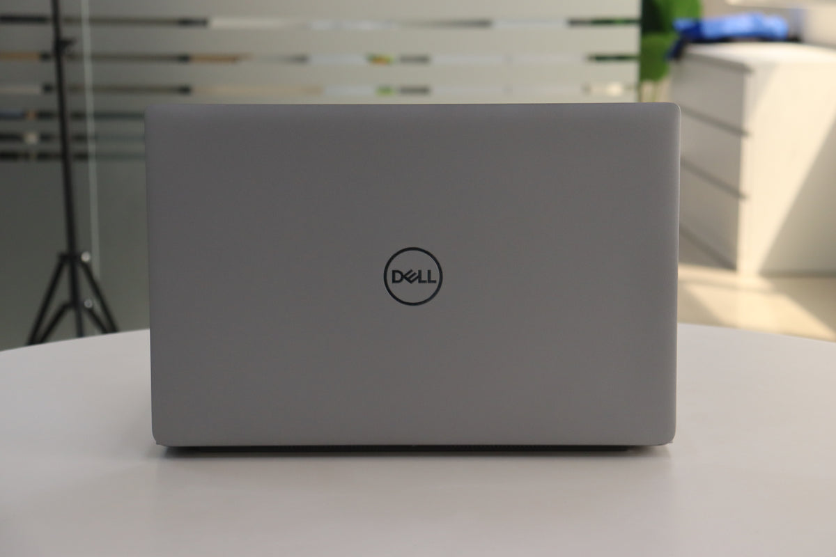 DELL INC LATITUDE 5540 SN:04956 rear view